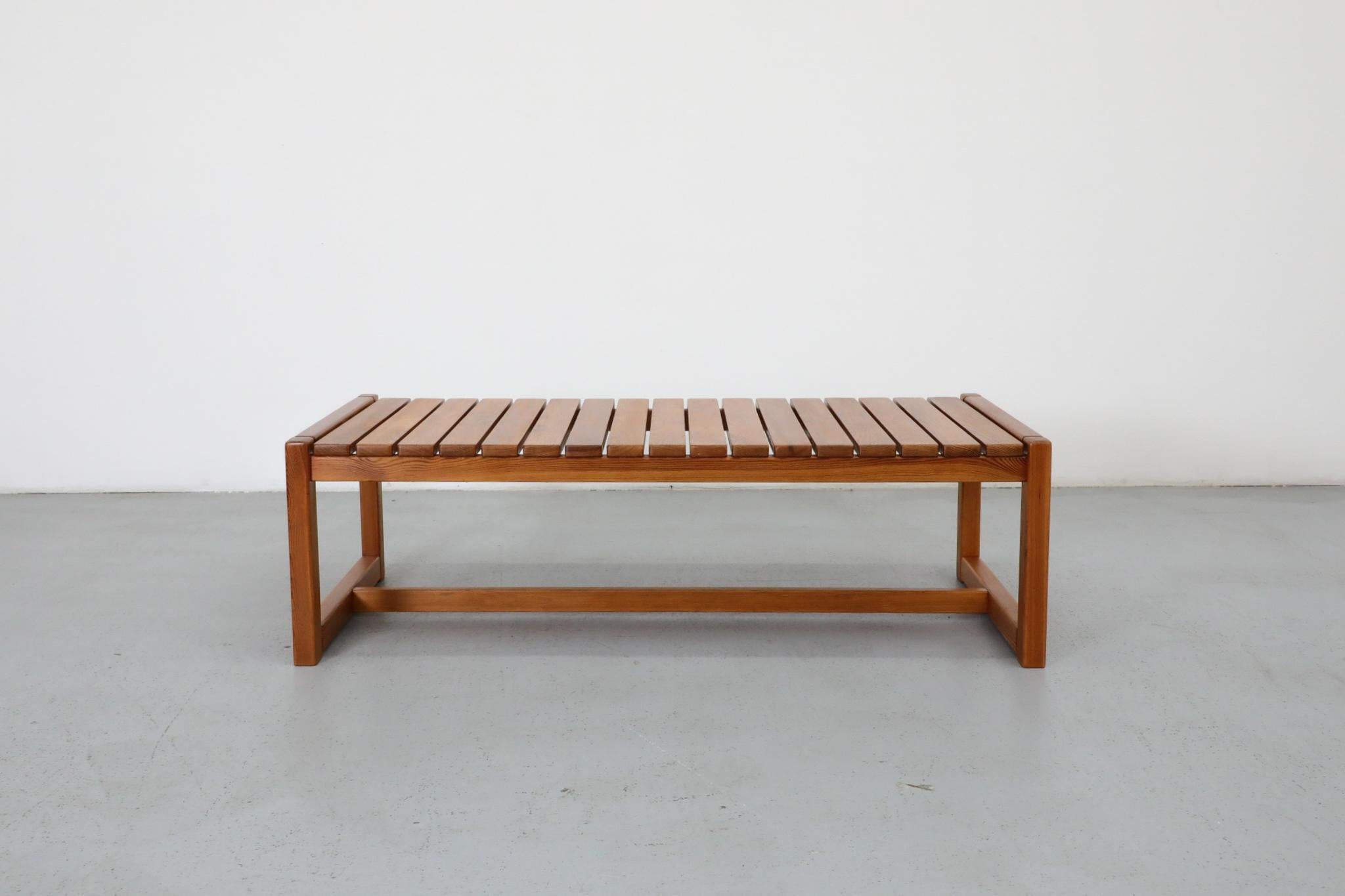 Mid-Century Modern Table basse ou banc en pin à lattes, style Ilmari Tapiovaara, 1970 en vente