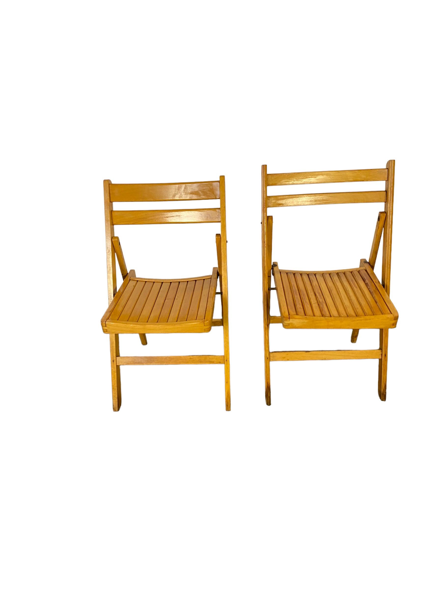 Slatted Seat Wood Folding Chairs Set 1