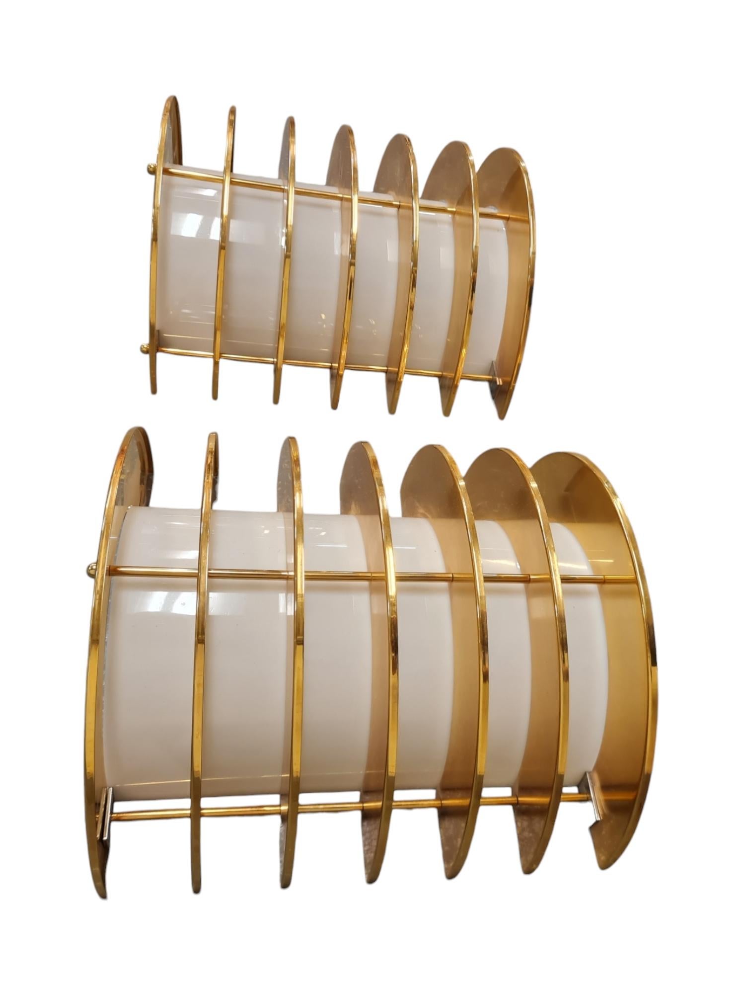 Slatted Vintage Brass and White Acrylic Wall Scones, Precenta Finland 1970s For Sale 5