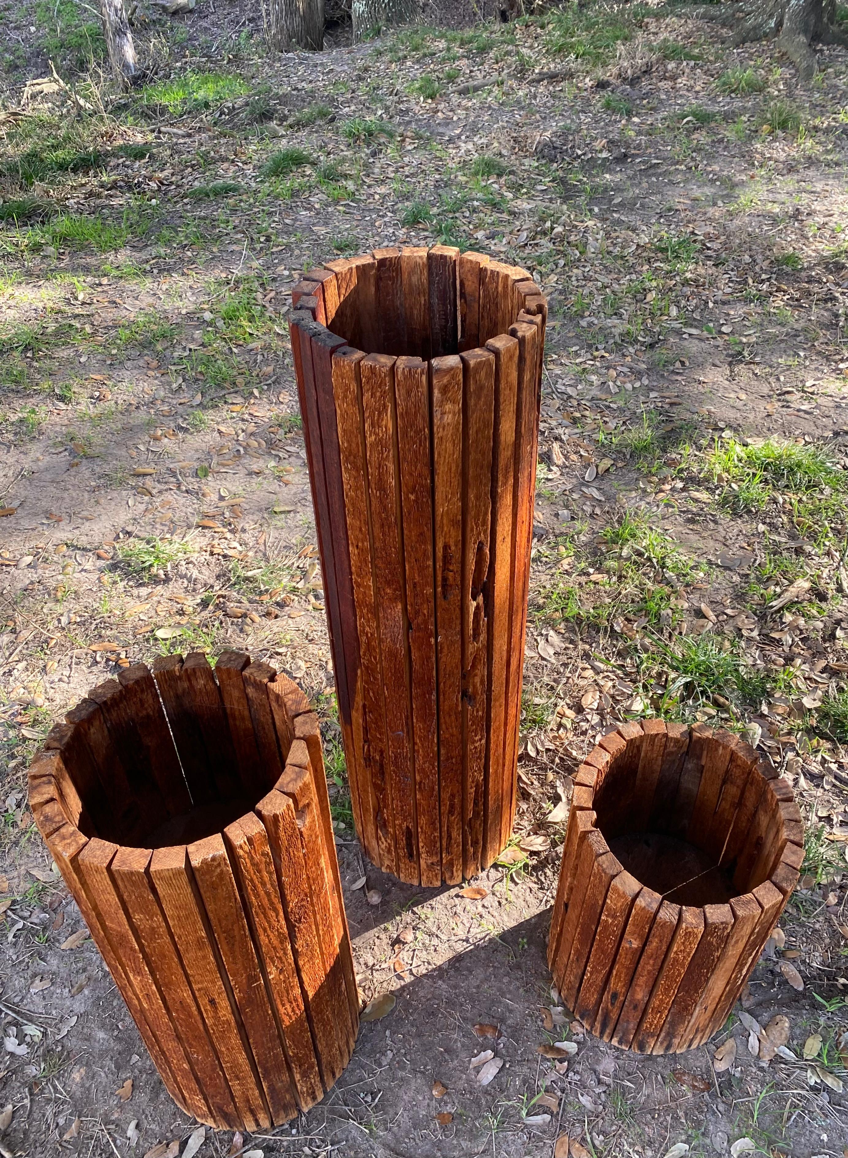 Fioriere / piedistalli in legno a doghe in stile Midcentury Modern, set da 3 in vendita 1