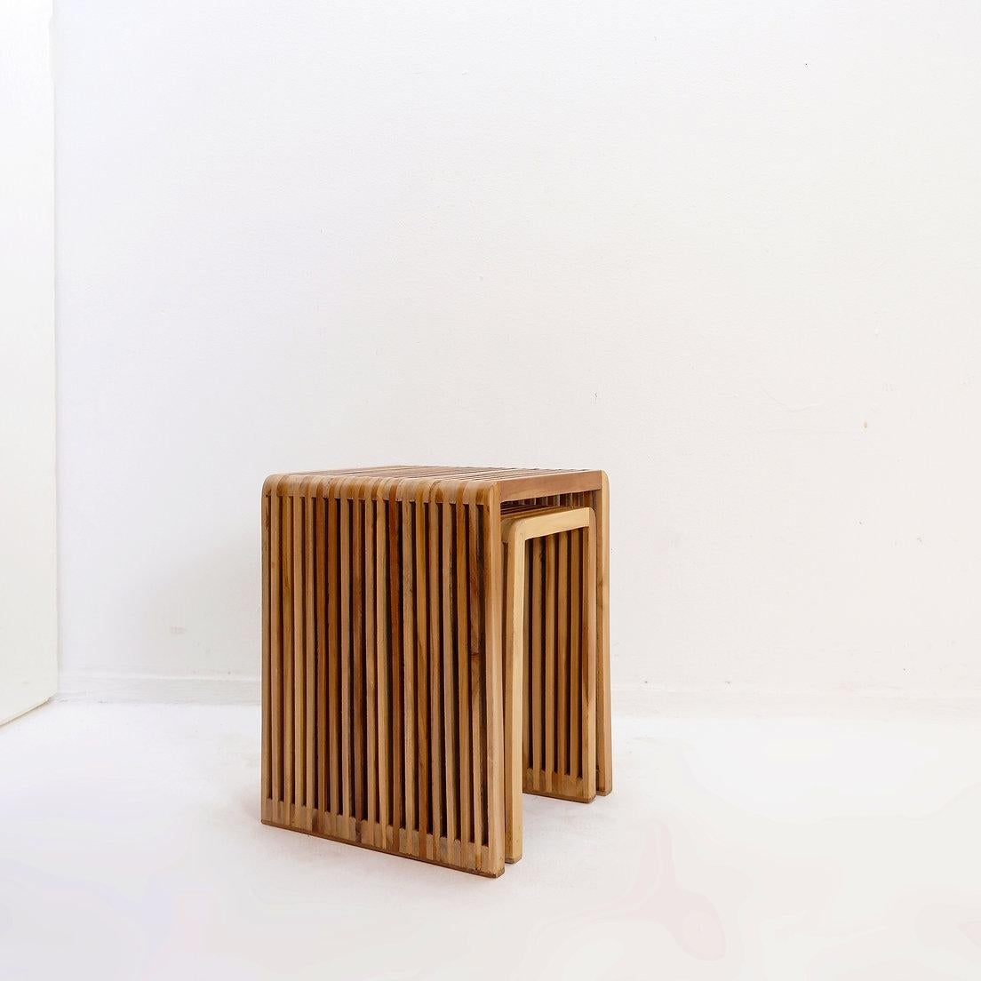 Lattenrost Wood Nesting Tables (Moderne) im Angebot