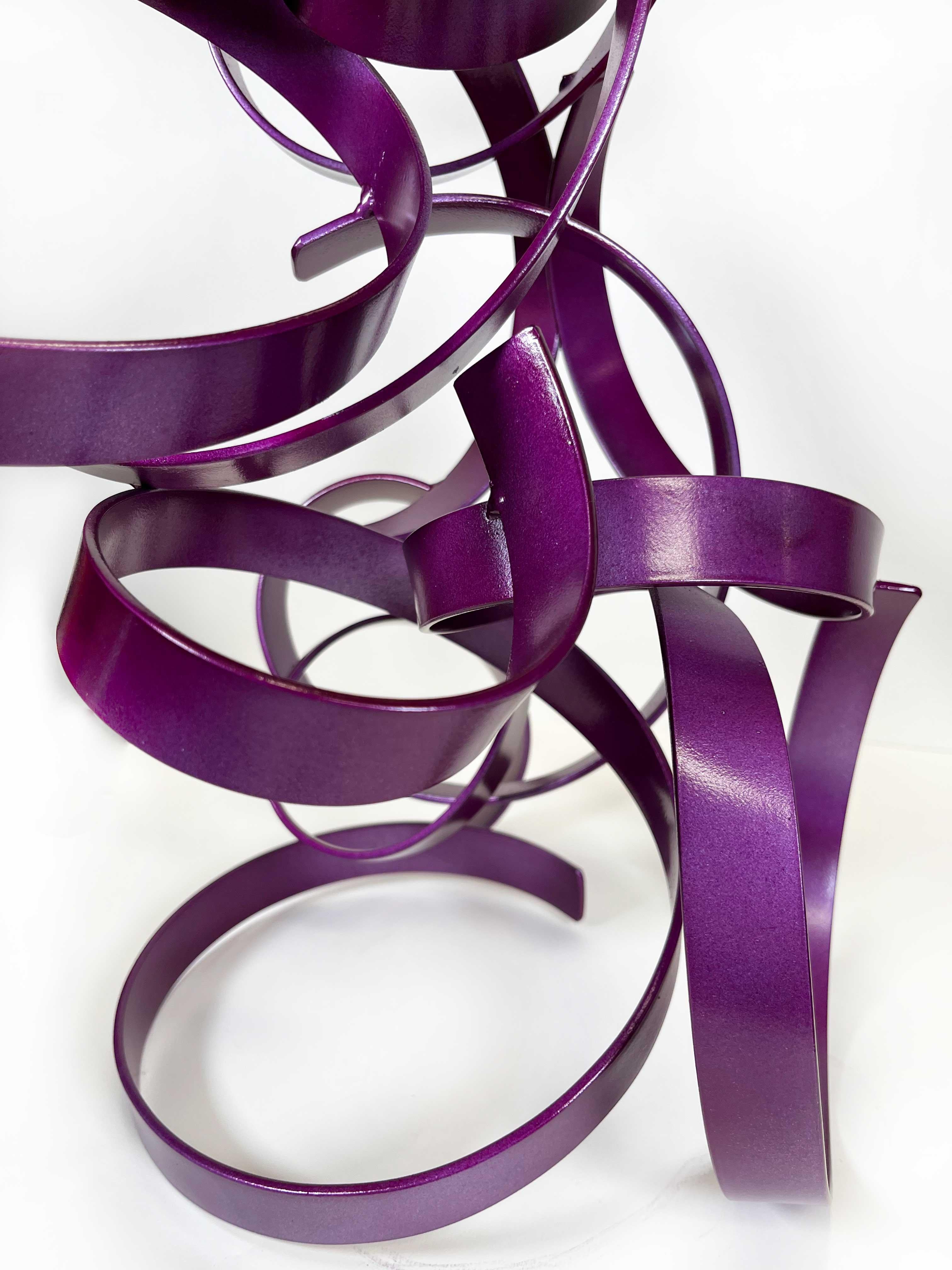 Belle sculpture 3D en métal coloré Purple Chaos en acier plié  en vente 1