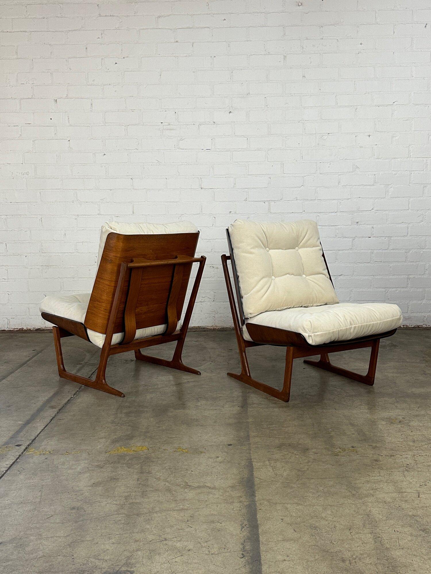 Sled Chair by Hans Juergens for Deco House- pair For Sale 3