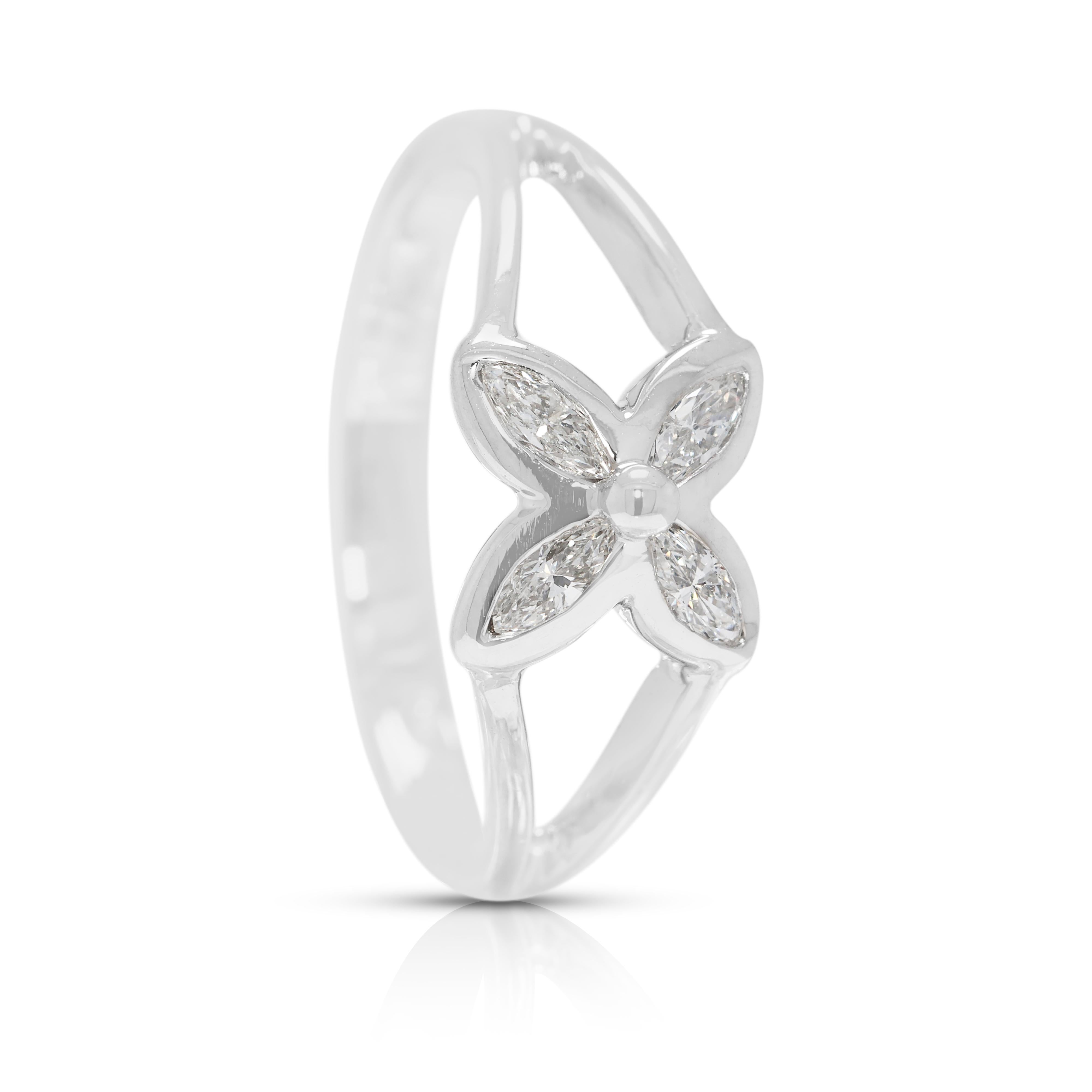 Elegante anello a petalo con diamante naturale marquise da 0,12 carati in oro bianco 18 carati in vendita 1