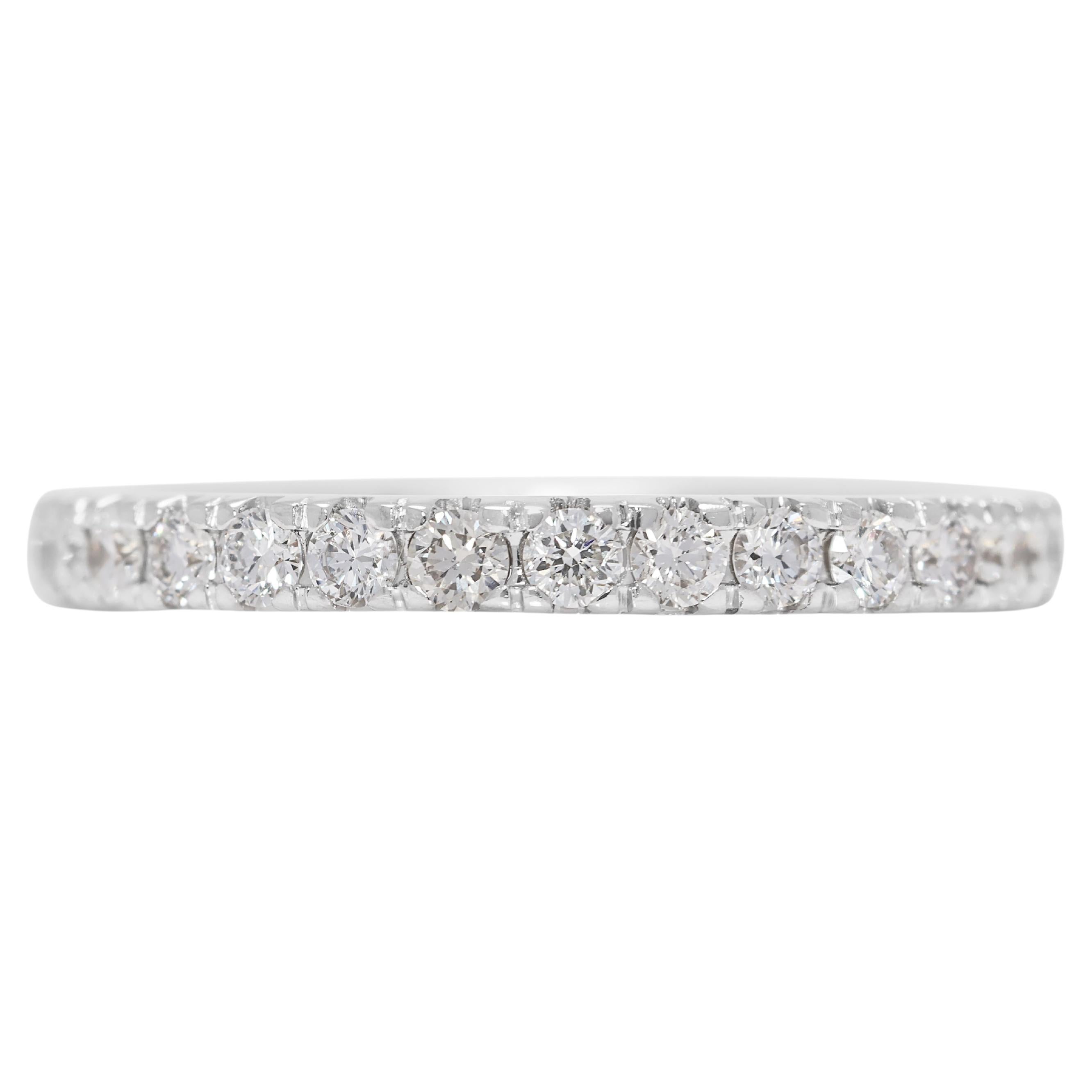 Bague élégante en or blanc 18 carats avec diamant naturel de 0,3 carats en demi-éternité