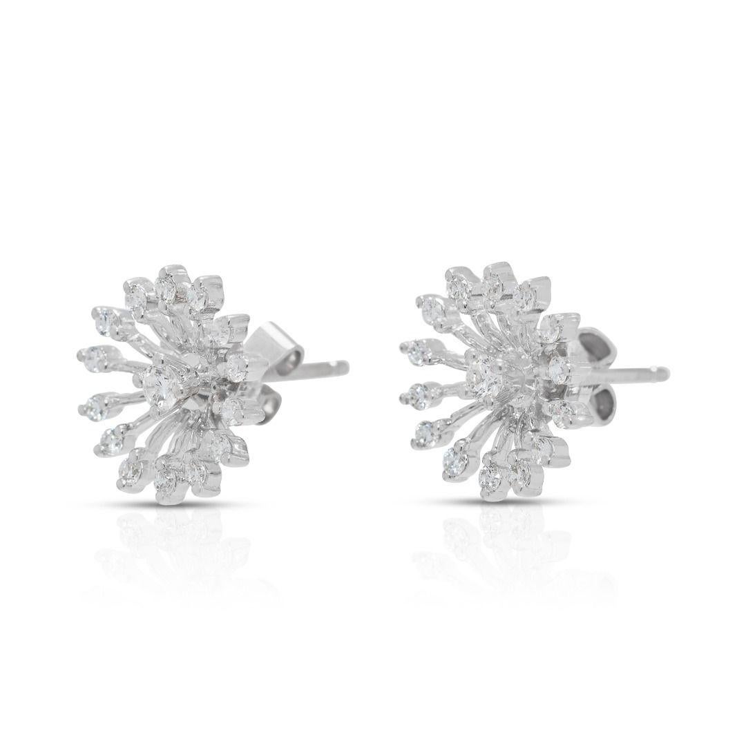 Eleganti orecchini a perno in oro bianco 18 carati con diamante naturale da 0,64 ct. In condizioni ottime in vendita a רמת גן, IL
