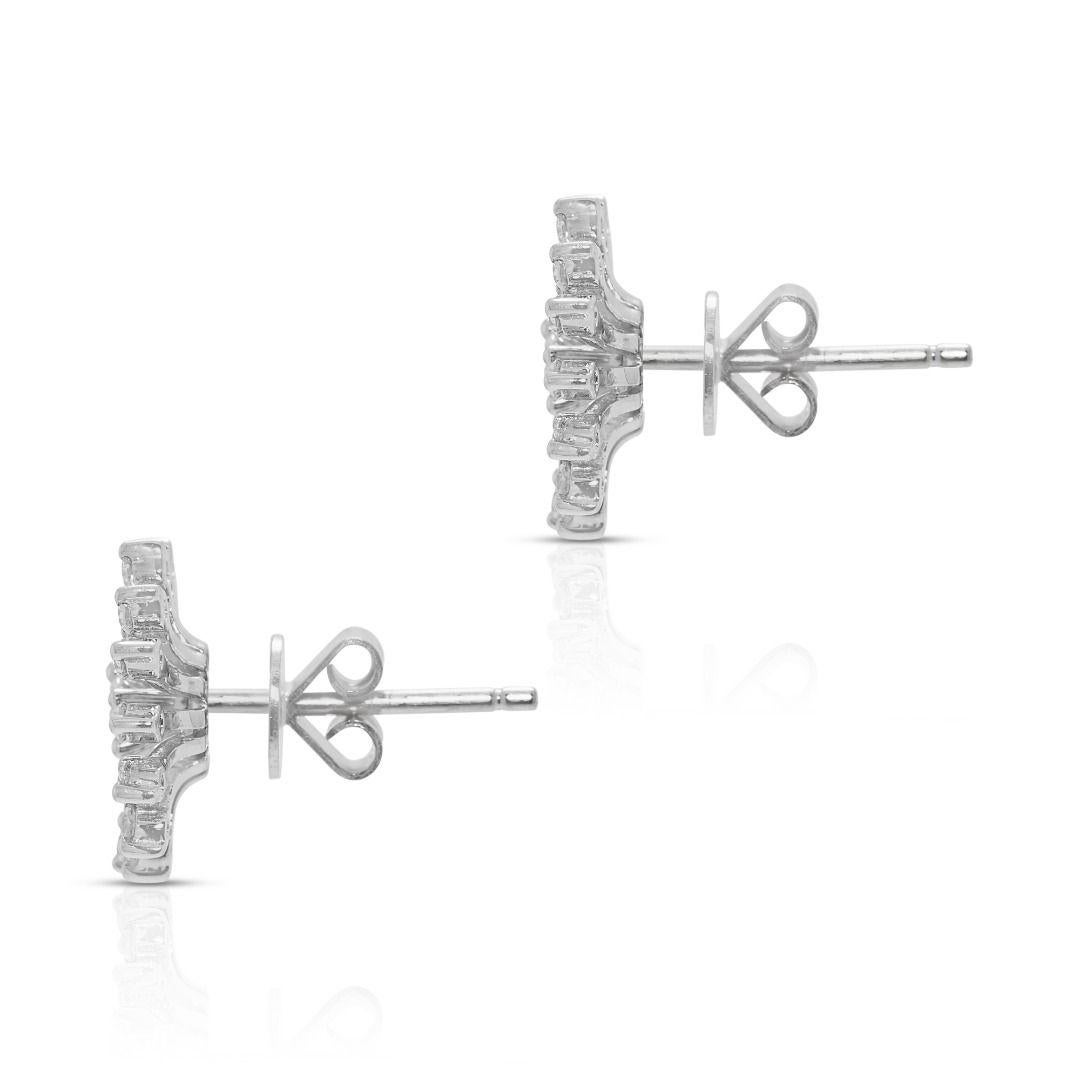 da uomo o donna Eleganti orecchini a perno in oro bianco 18 carati con diamante naturale da 0,64 ct. in vendita