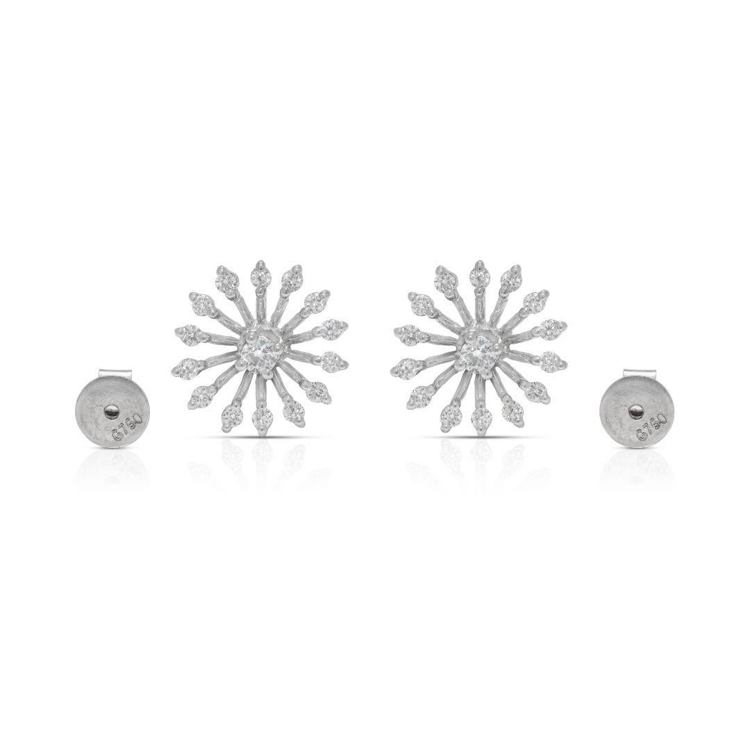 Eleganti orecchini a perno in oro bianco 18 carati con diamante naturale da 0,64 ct. in vendita 2