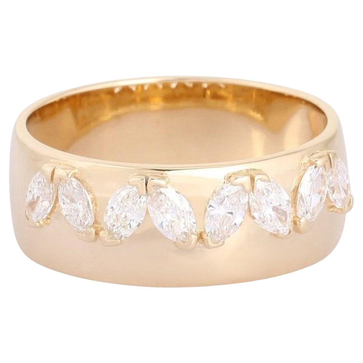 Elegante anello con diamante marquise in oro giallo 14K