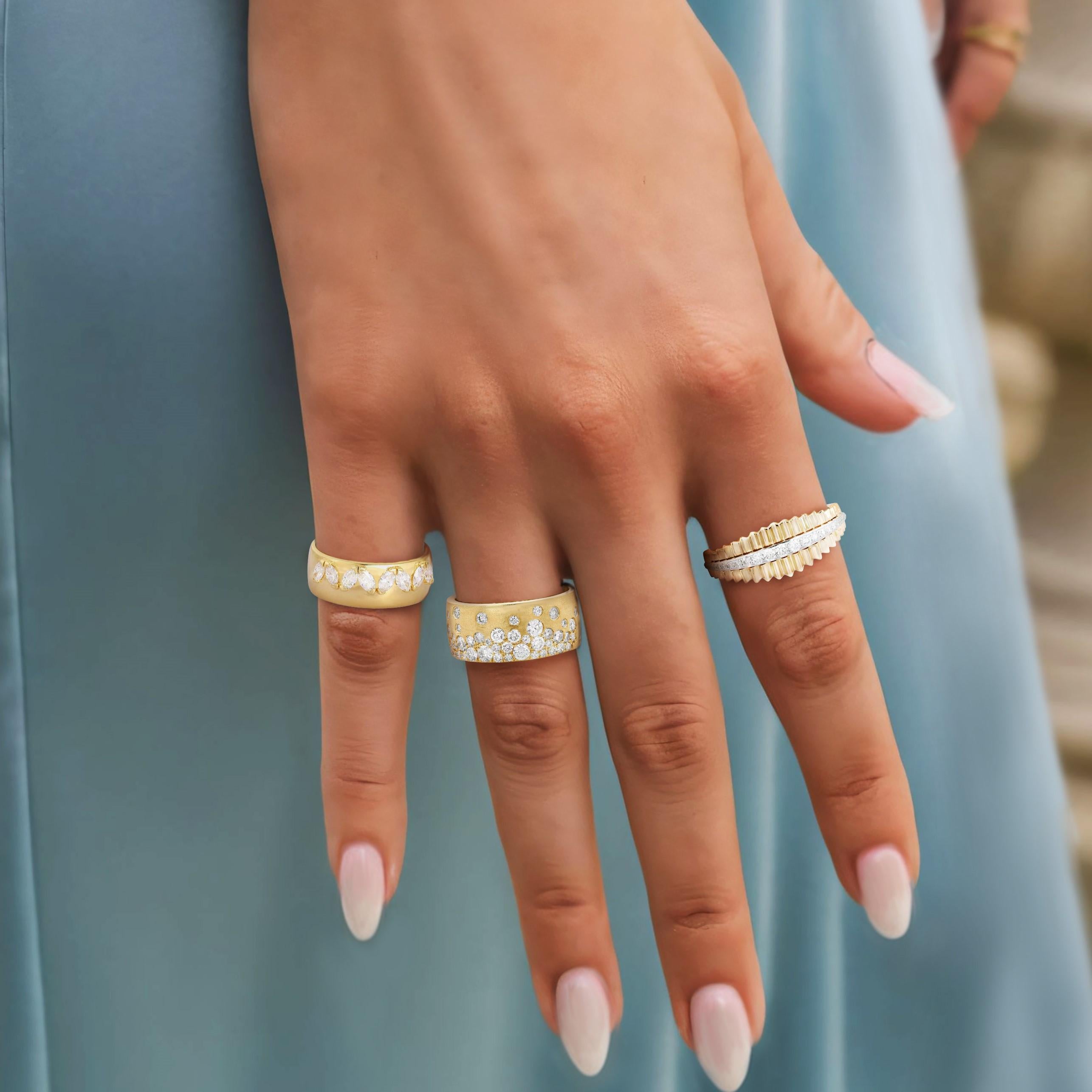 For Sale:  Sleek 14K Yellow Gold Marquise Diamond Ring 2