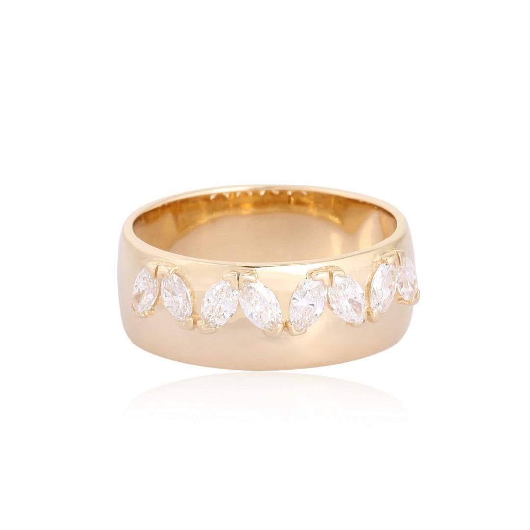 For Sale:  Sleek 14K Yellow Gold Marquise Diamond Ring 4