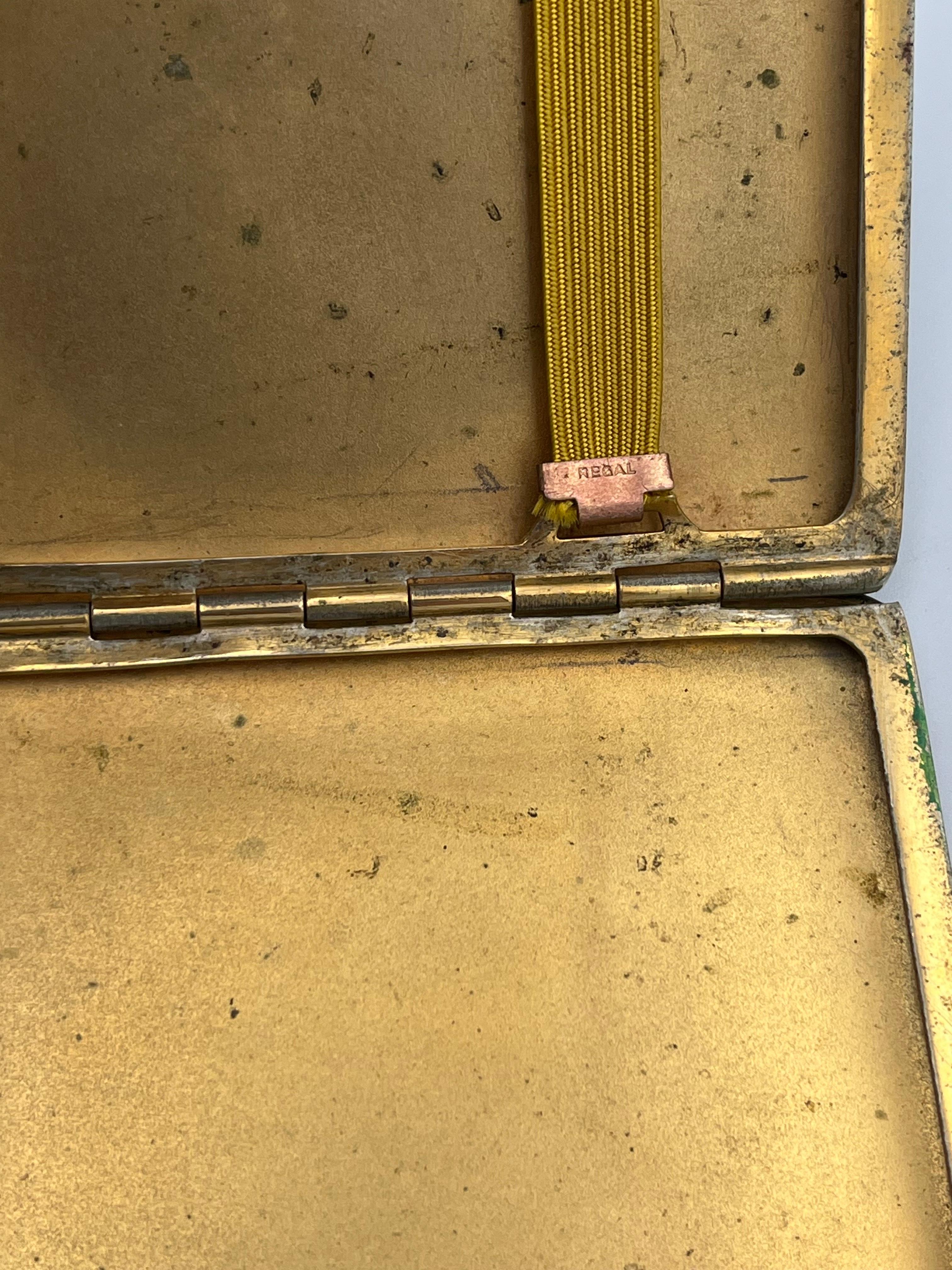 Elegante portasigarette Art Deco anni '30 in zigrino con interno dorato in vendita 4