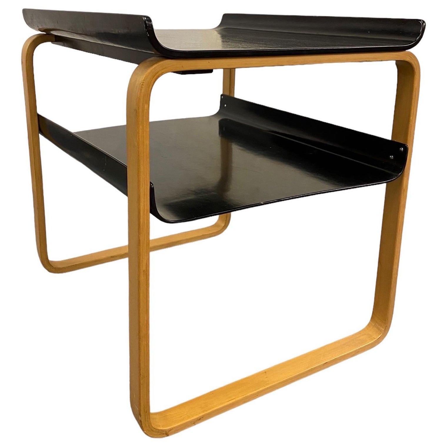 Eleganter Alvar Aalto Beistell-/Zeitschriftentisch Modell. 75, Schwarz & Birke, Artek 1960er Jahre im Angebot