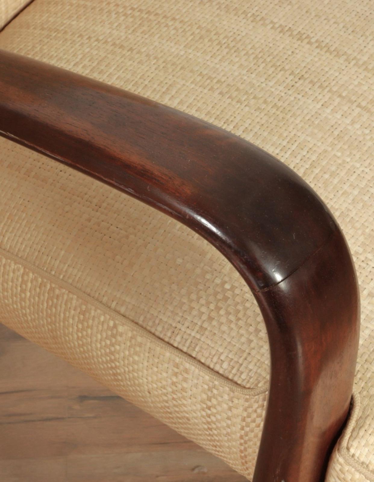 Tissé à la main Fauteuils Art déco en érable foncé et raphia tissé sinueux en vente