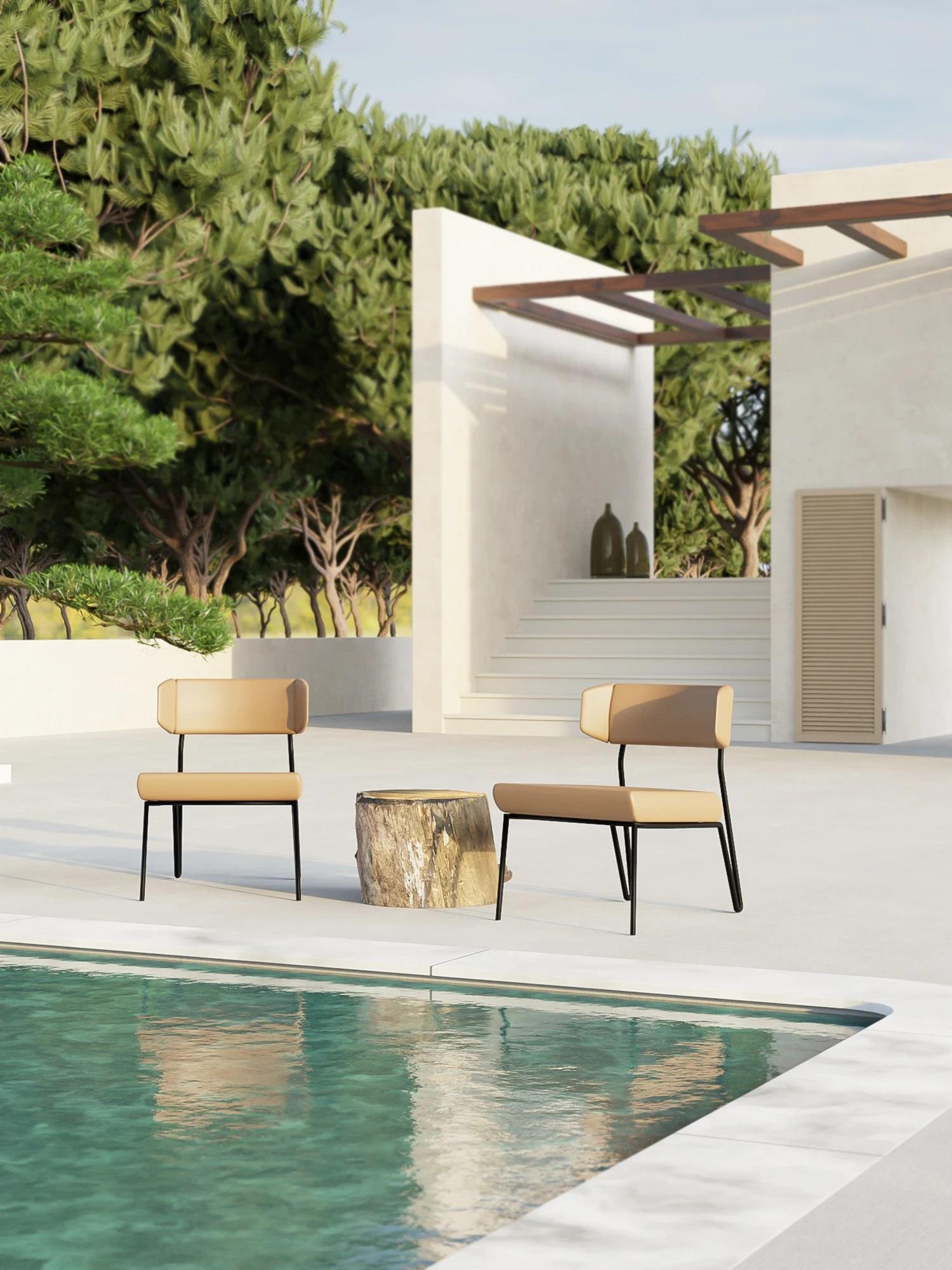 XXIe siècle et contemporain Sleek armchair Dih with Coral leather handcrafted by Murmurio en vente