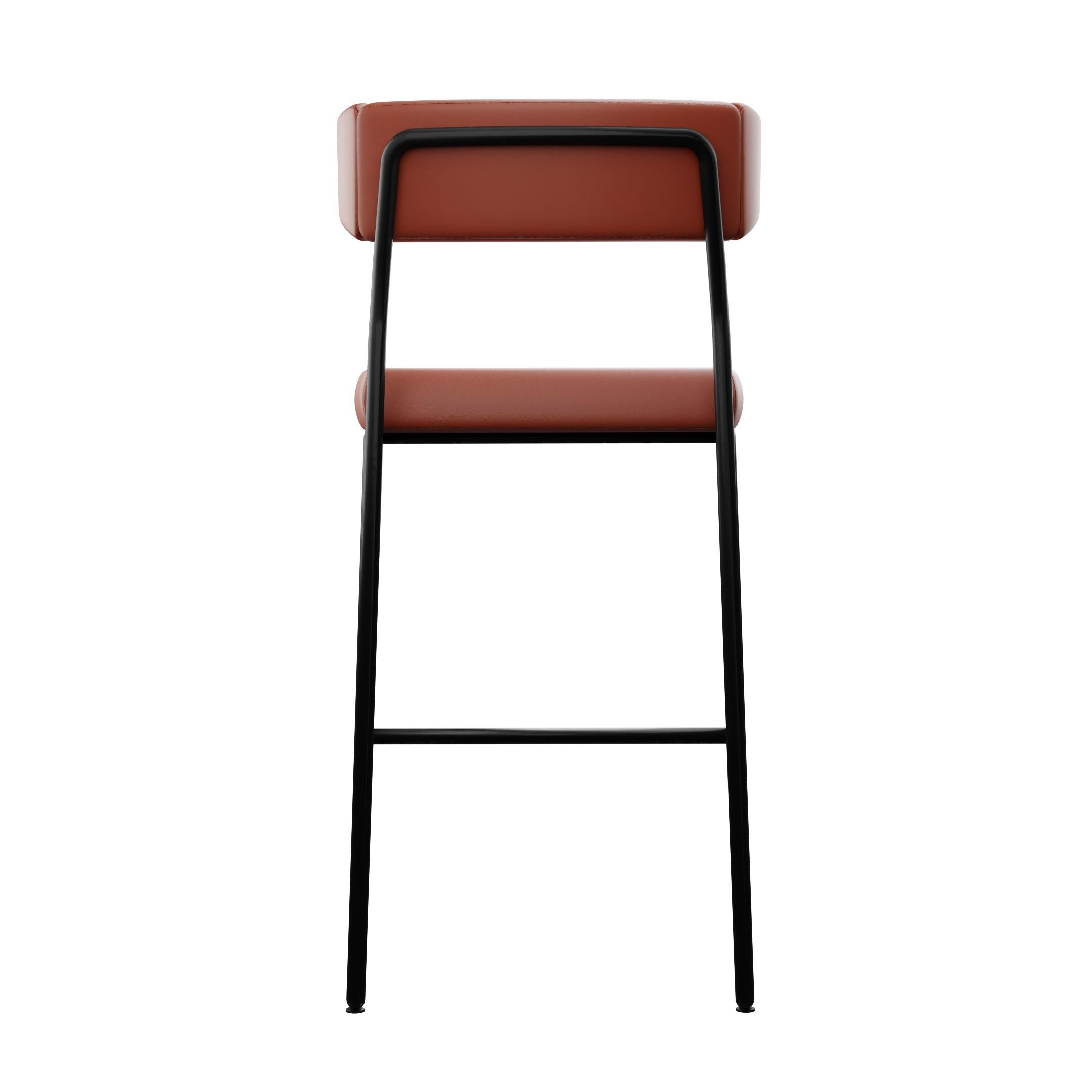 Ferronnerie Sleek barstool Dih with Coral leather handcrafted by Murmurio en vente