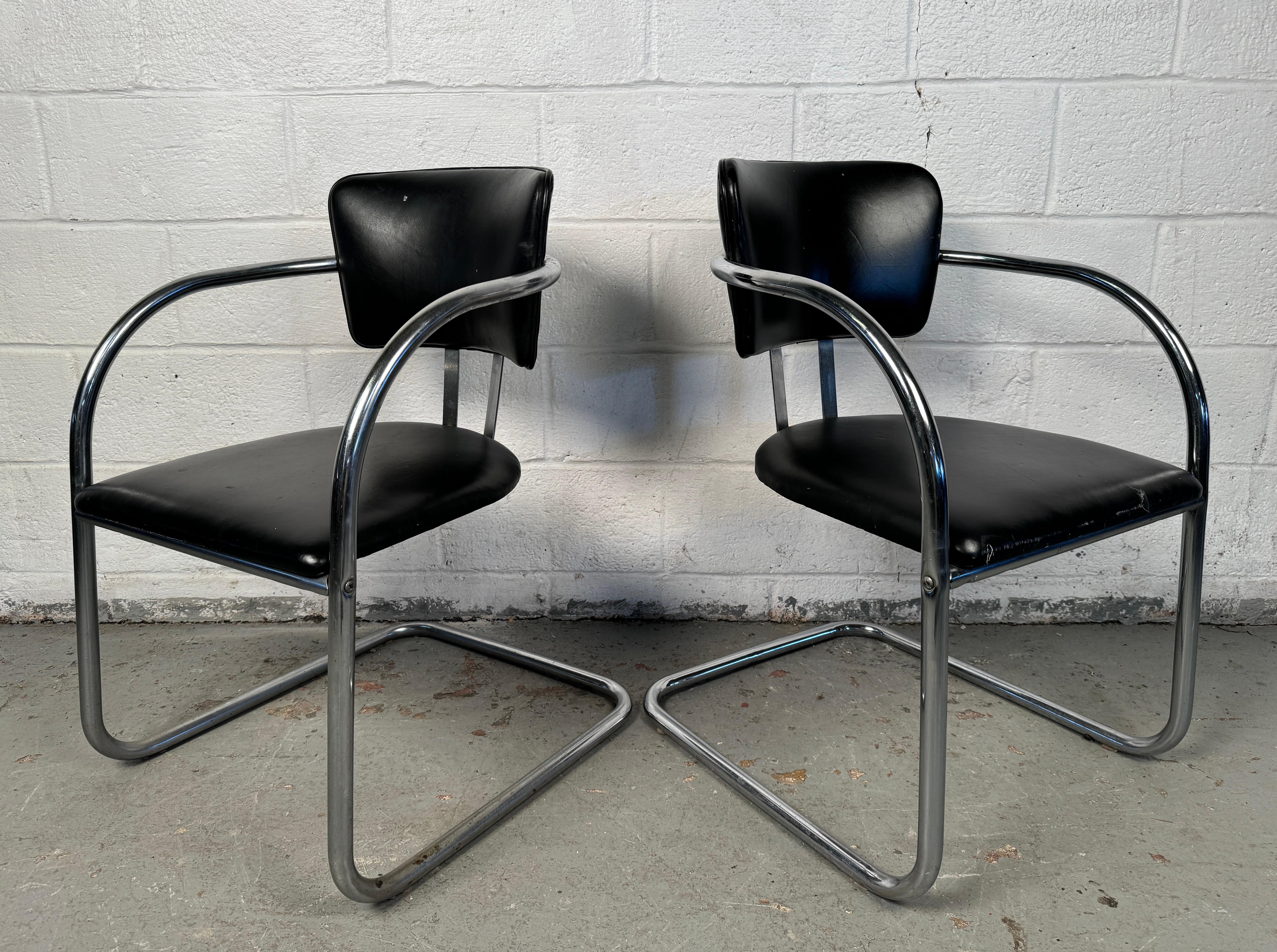Ensemble de tables B10 du Bauhaus par Marcel Breuer en vente 1