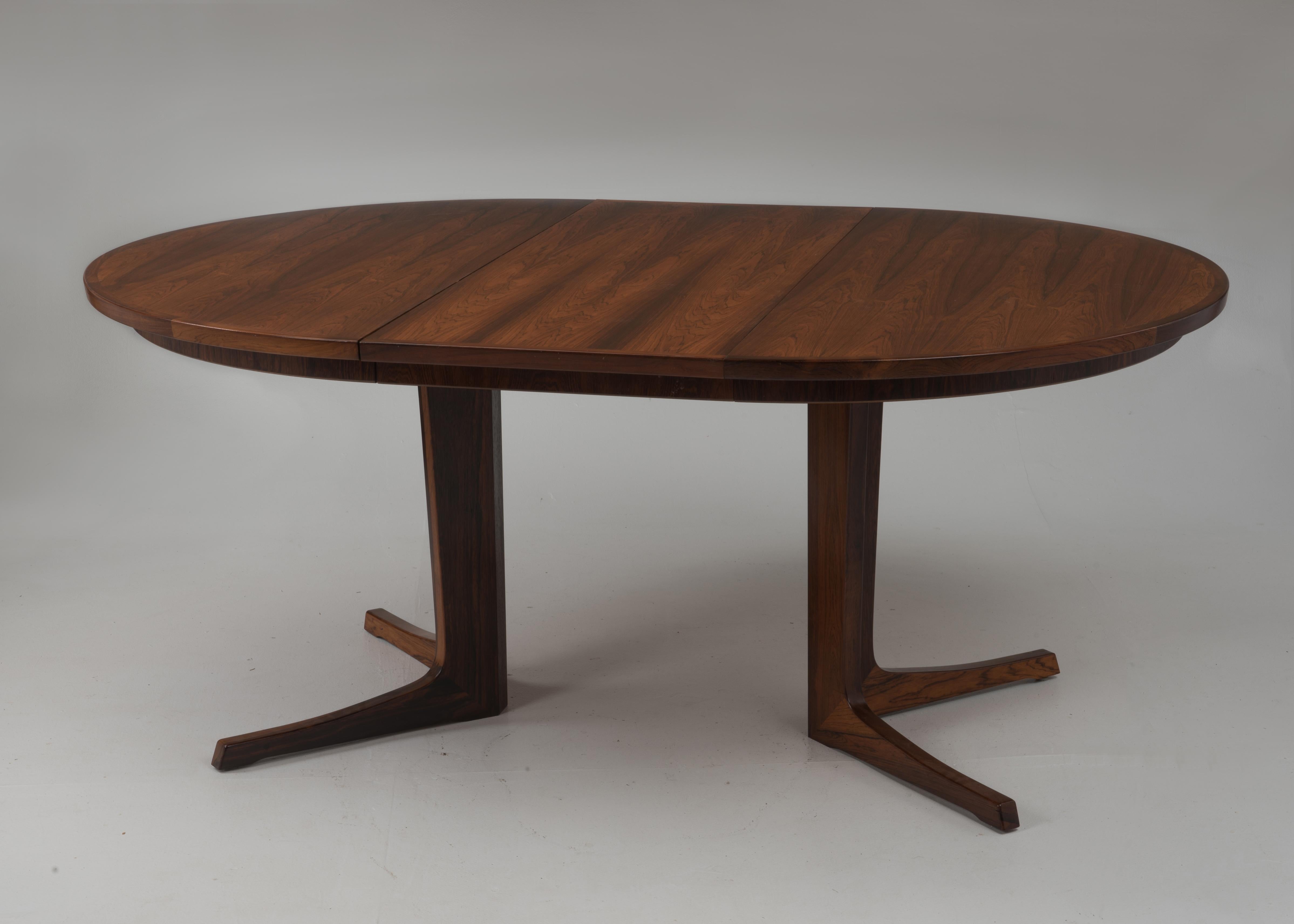 Mid-20th Century Sleek Bernhard Pedersen & Son Rosewood Veneer Dining Table