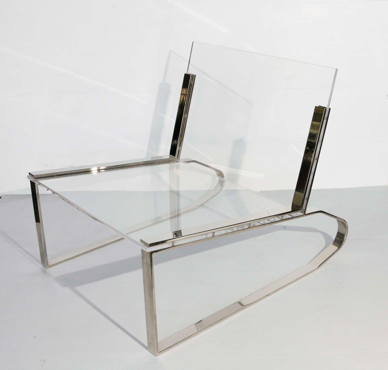 Elegante sedia di Charles Hollis Jones.