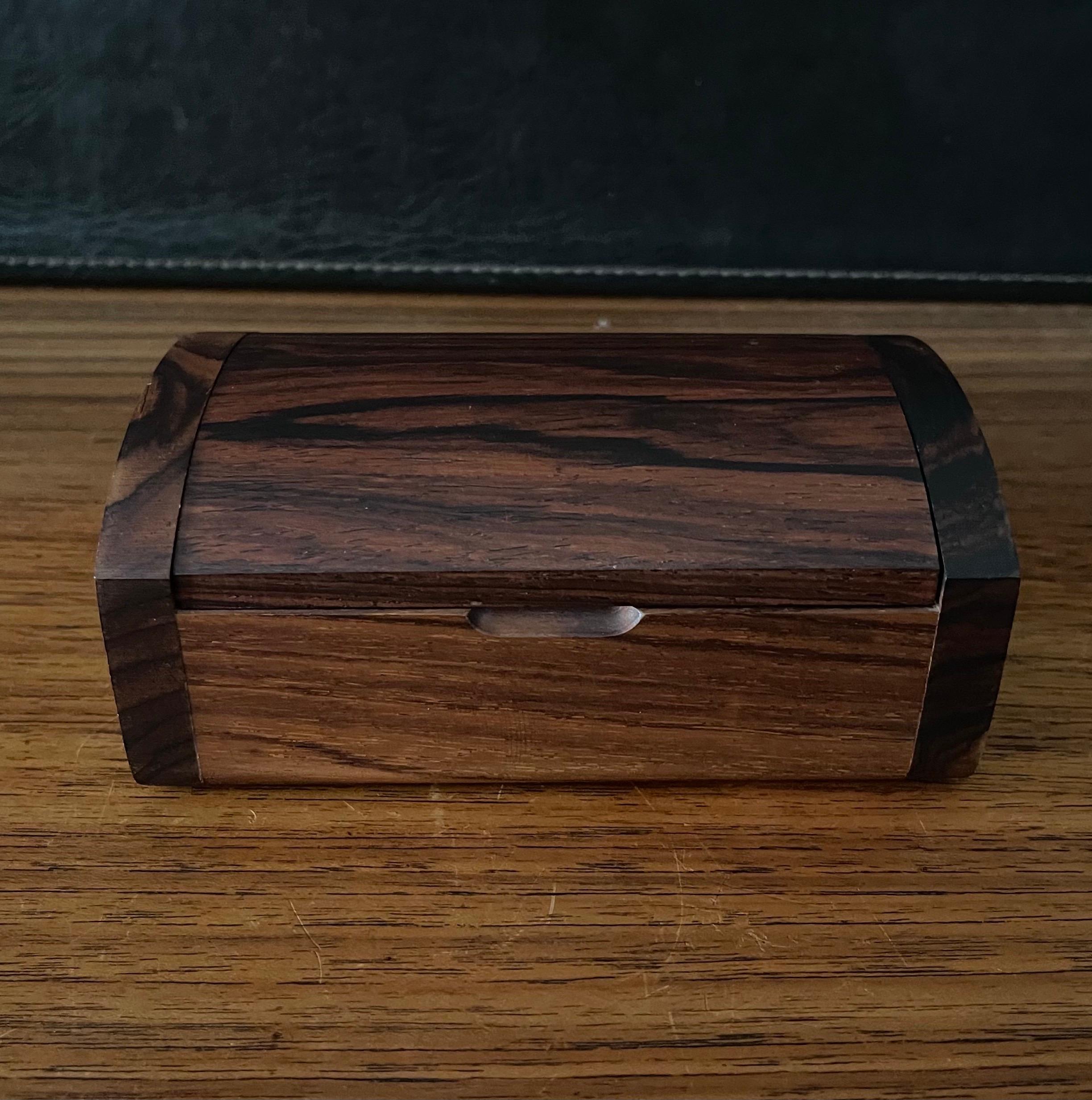 Sleek Cocobolo / Rosewood Trinket / Jewelry Box In Good Condition For Sale In San Diego, CA