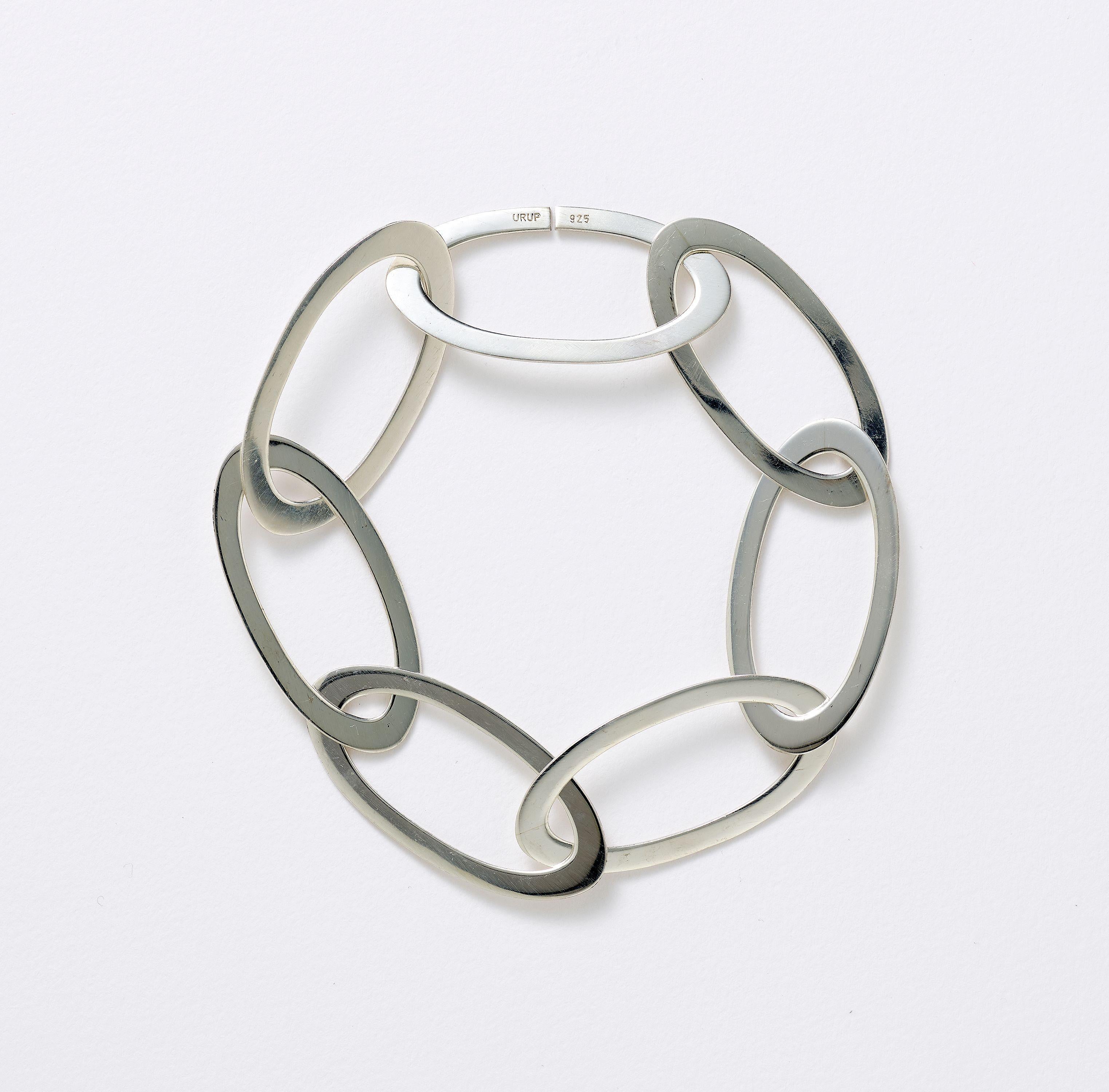 Sleek, Contemporary Flat Oval Link Sterling Silver 8