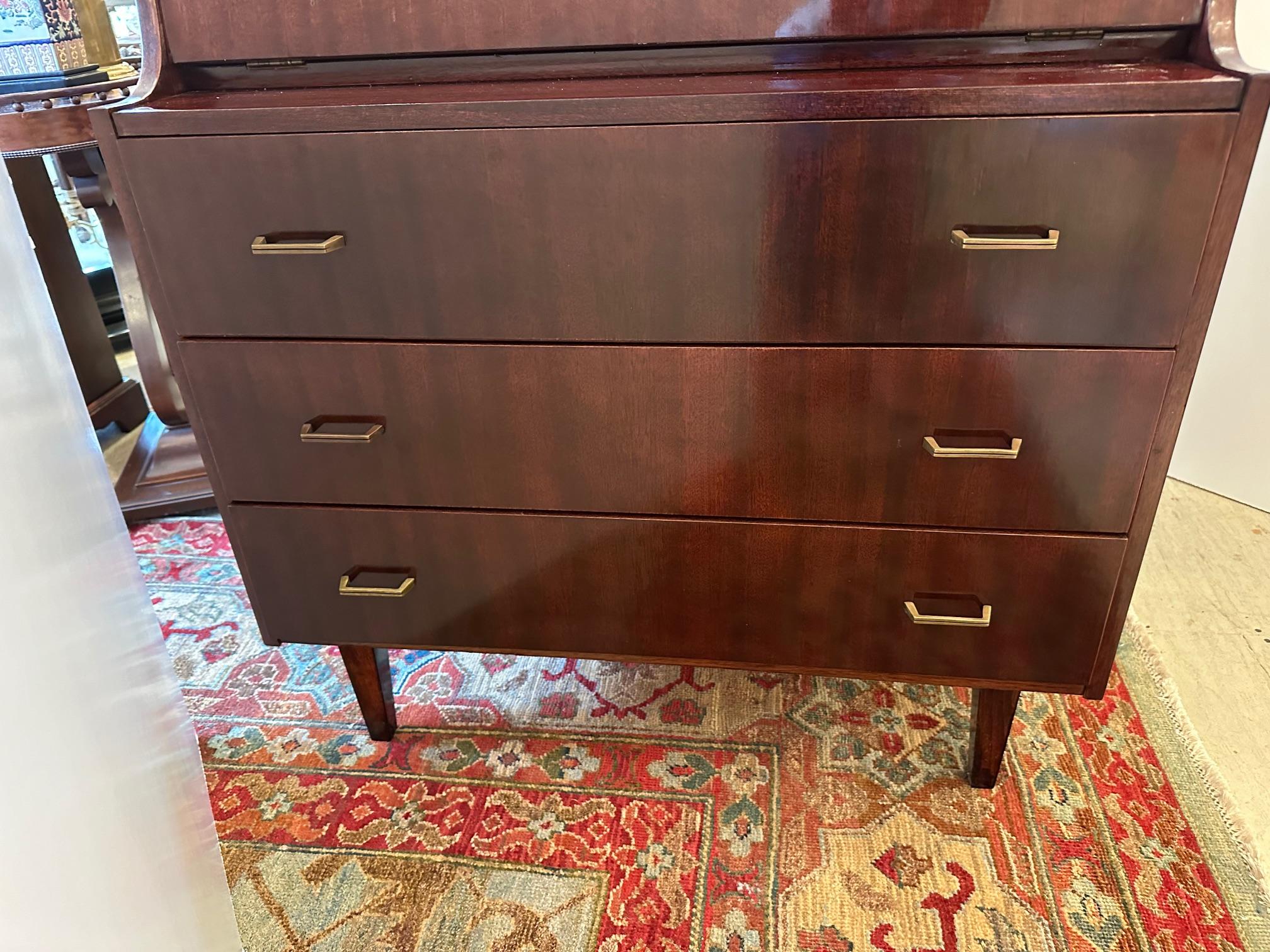Elegante scrivania danese di design della metà del secolo moderno in vendita 1