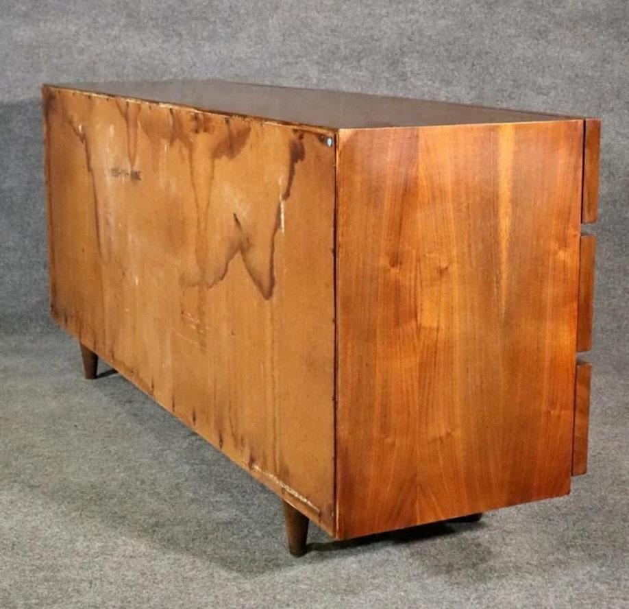 Sleek Dresser by Martinsville For Sale 4