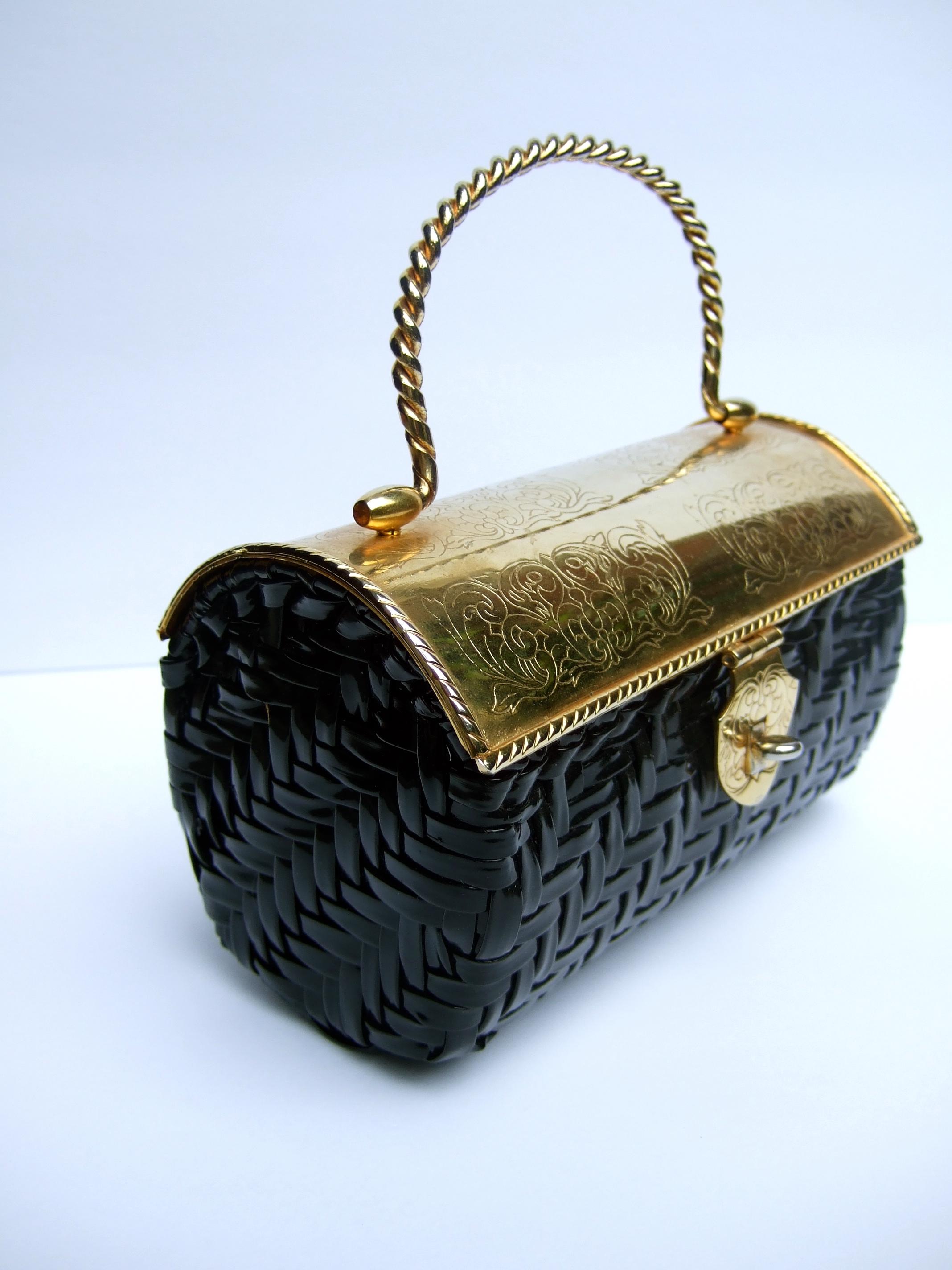 Chic Gilt Metal Black Woven Vinyl Cylinder Box Purse c 1970 In Good Condition For Sale In University City, MO