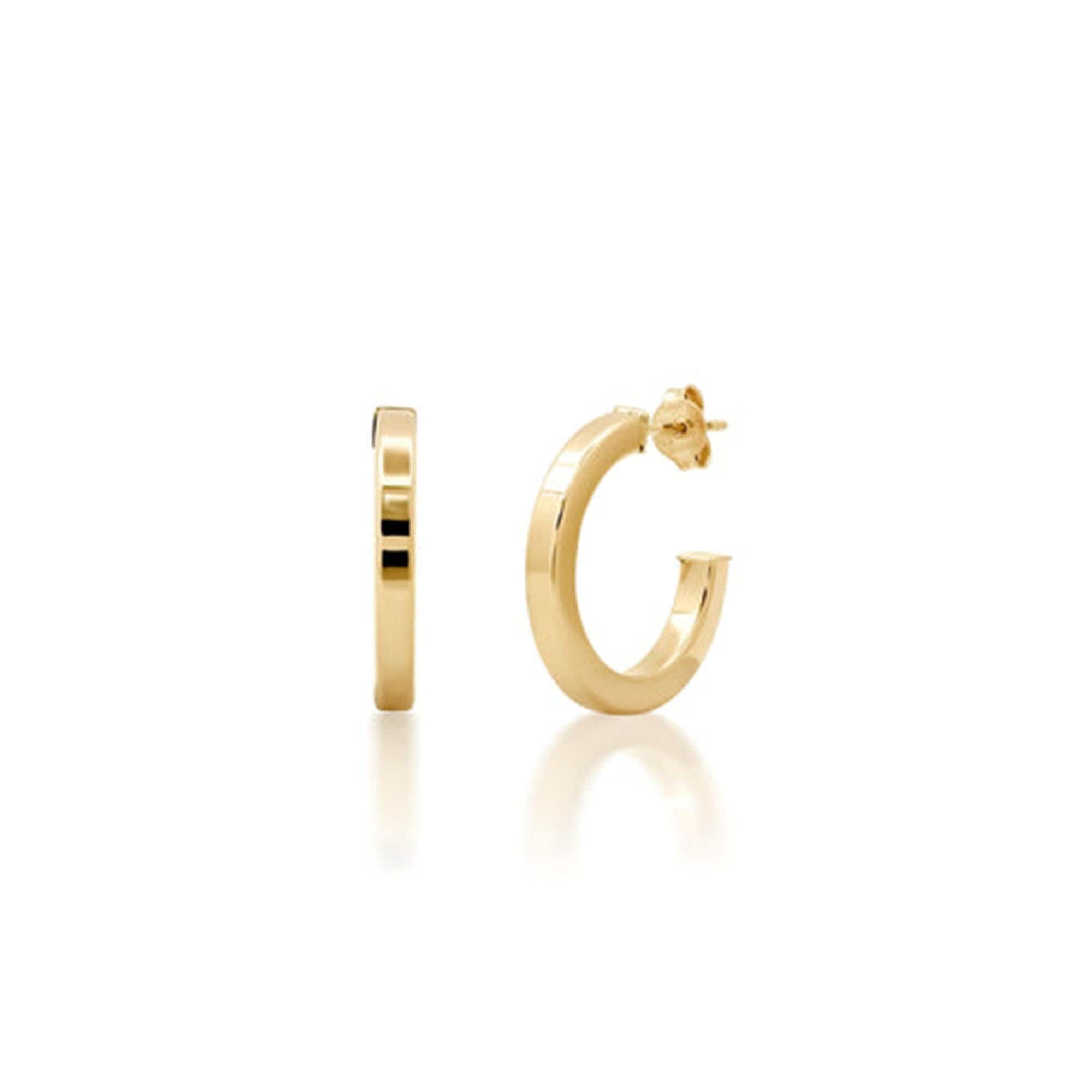 Gli orecchini a cerchio leggeri Sleek Gold 14K sono realizzati in oro giallo 14K naturale e irradiano eleganza con il loro design raffinato. Caratterizzati da un raffinato diametro di 3 mm, questi orecchini sono perfetti per aggiungere un tocco di