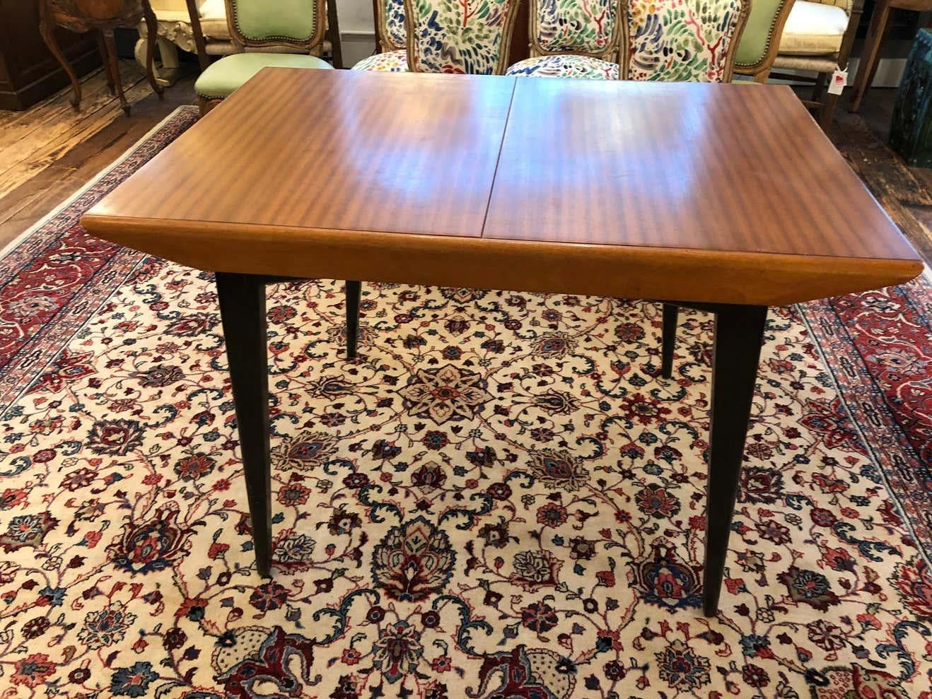 Sleek Great Apartment Size British G Plan Mid-Century Modern Dining Table In Good Condition In Hopewell, NJ