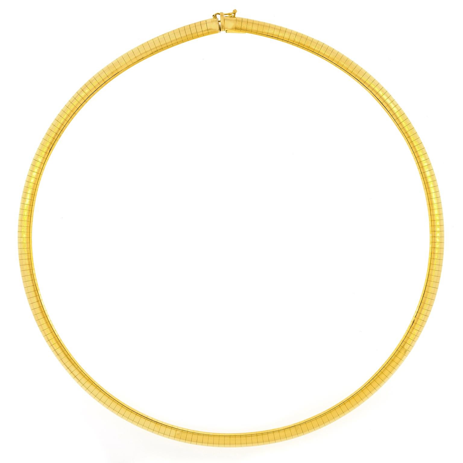 Elegante collana Omega italiana In condizioni ottime in vendita a Litchfield, CT