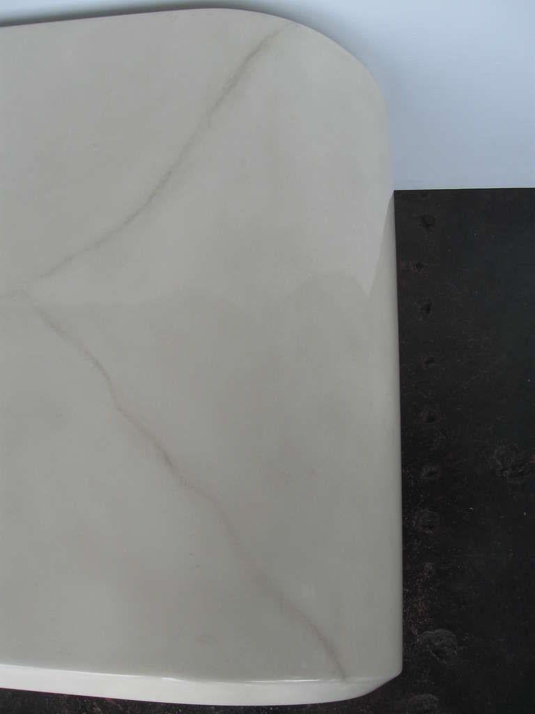 Milieu du XXe siècle Table basse élégante de style Karl Springer en vente