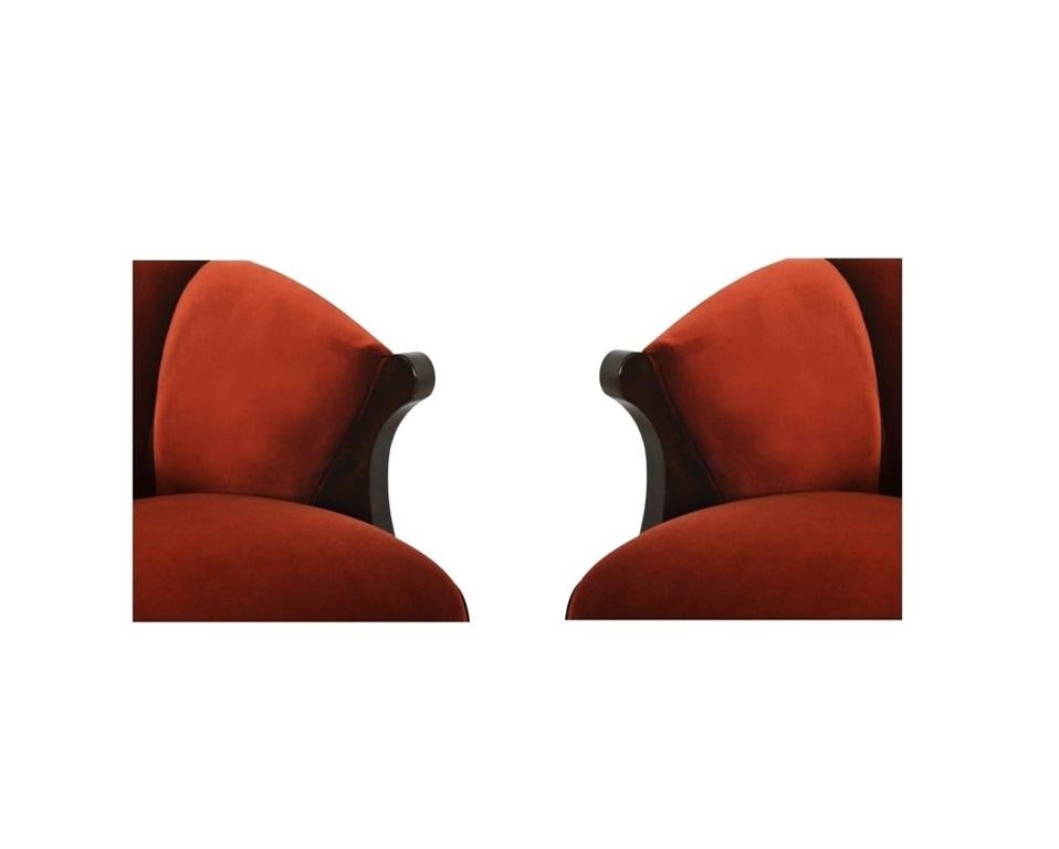 Mid-Century Modern Karpen of California Barrel Lounge Chairs en vente