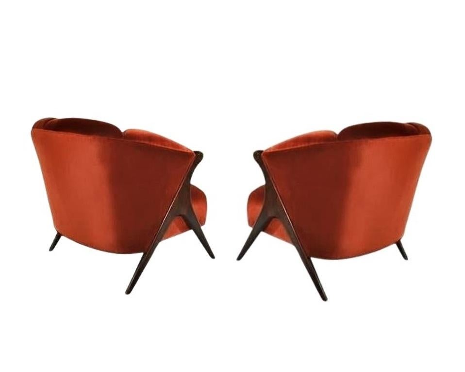 Milieu du XXe siècle Karpen of California Barrel Lounge Chairs en vente
