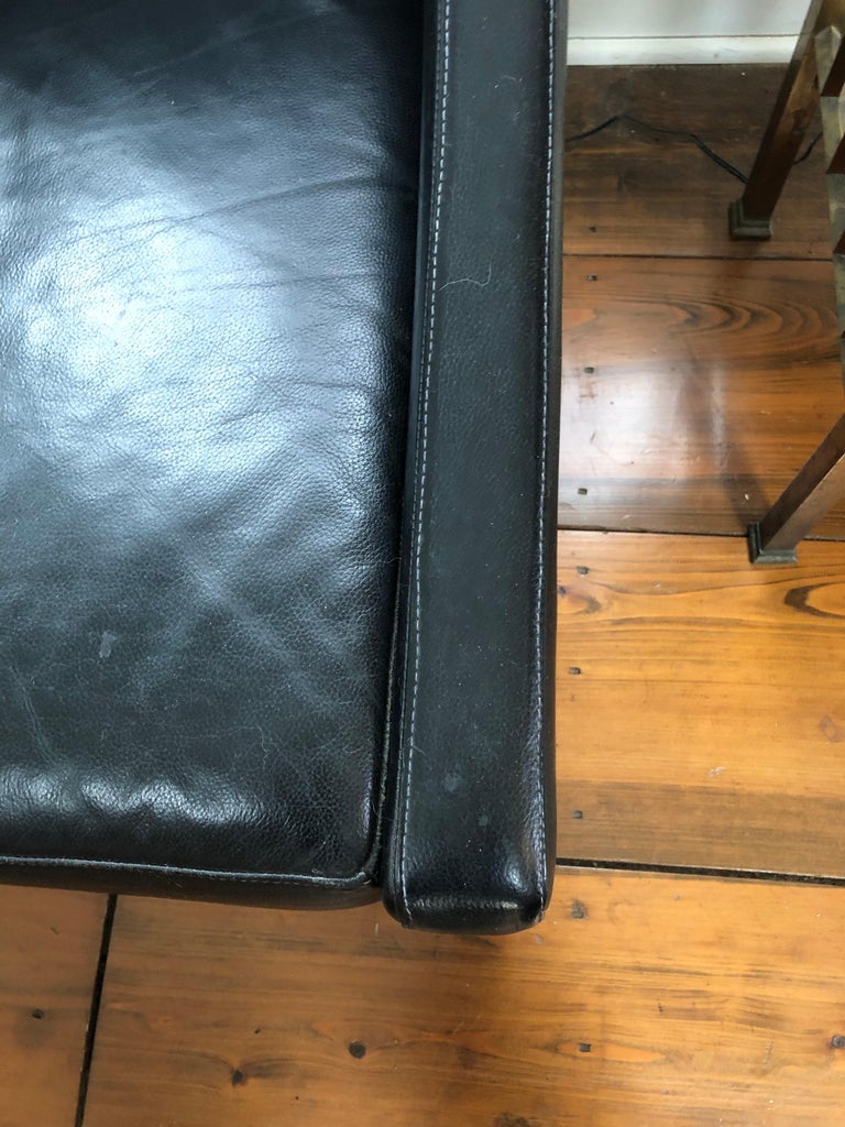 Sleek MidCentury Modern Black Leather Sofa For Sale at 1stDibs