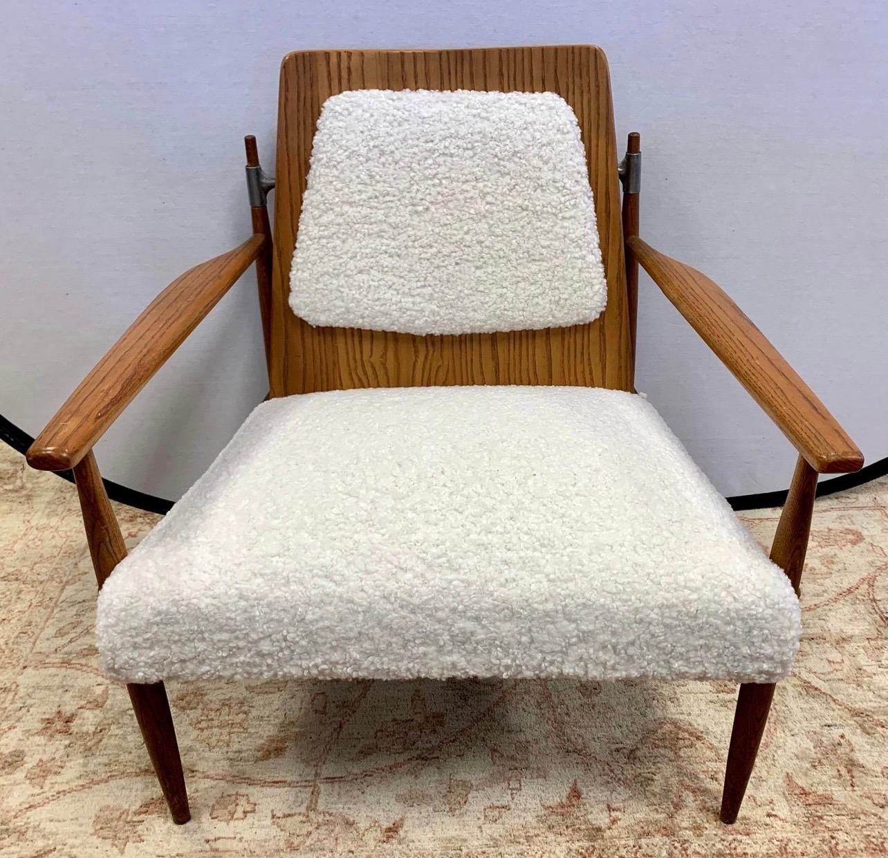 Sleek Mid-Century Modern Lounge Chair with New Boucle Upholstery 1