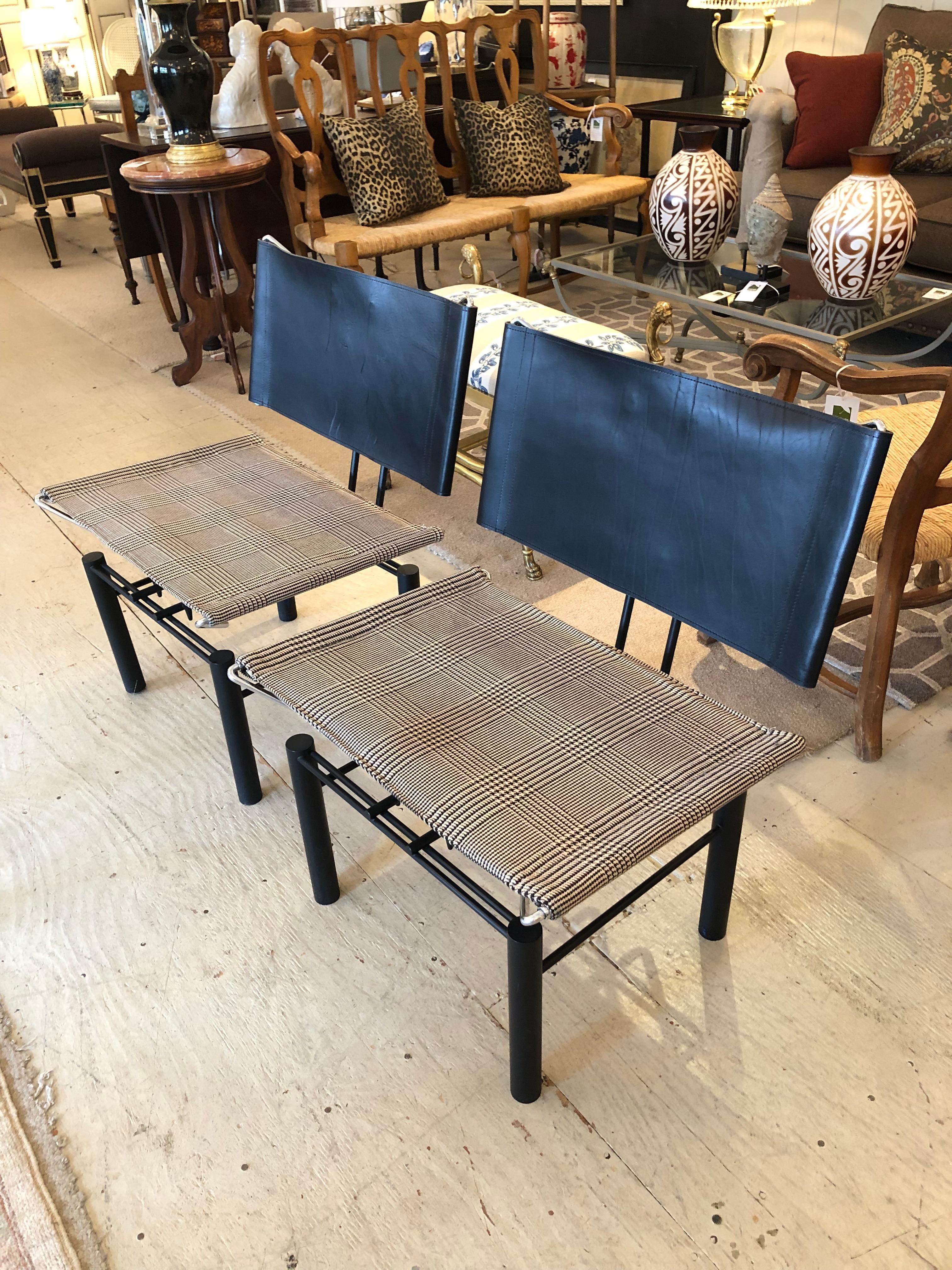 Sleek Mid-Century Modern Sophisticated Pair of Leather & Houndstooth Club Chairs In Good Condition In Hopewell, NJ