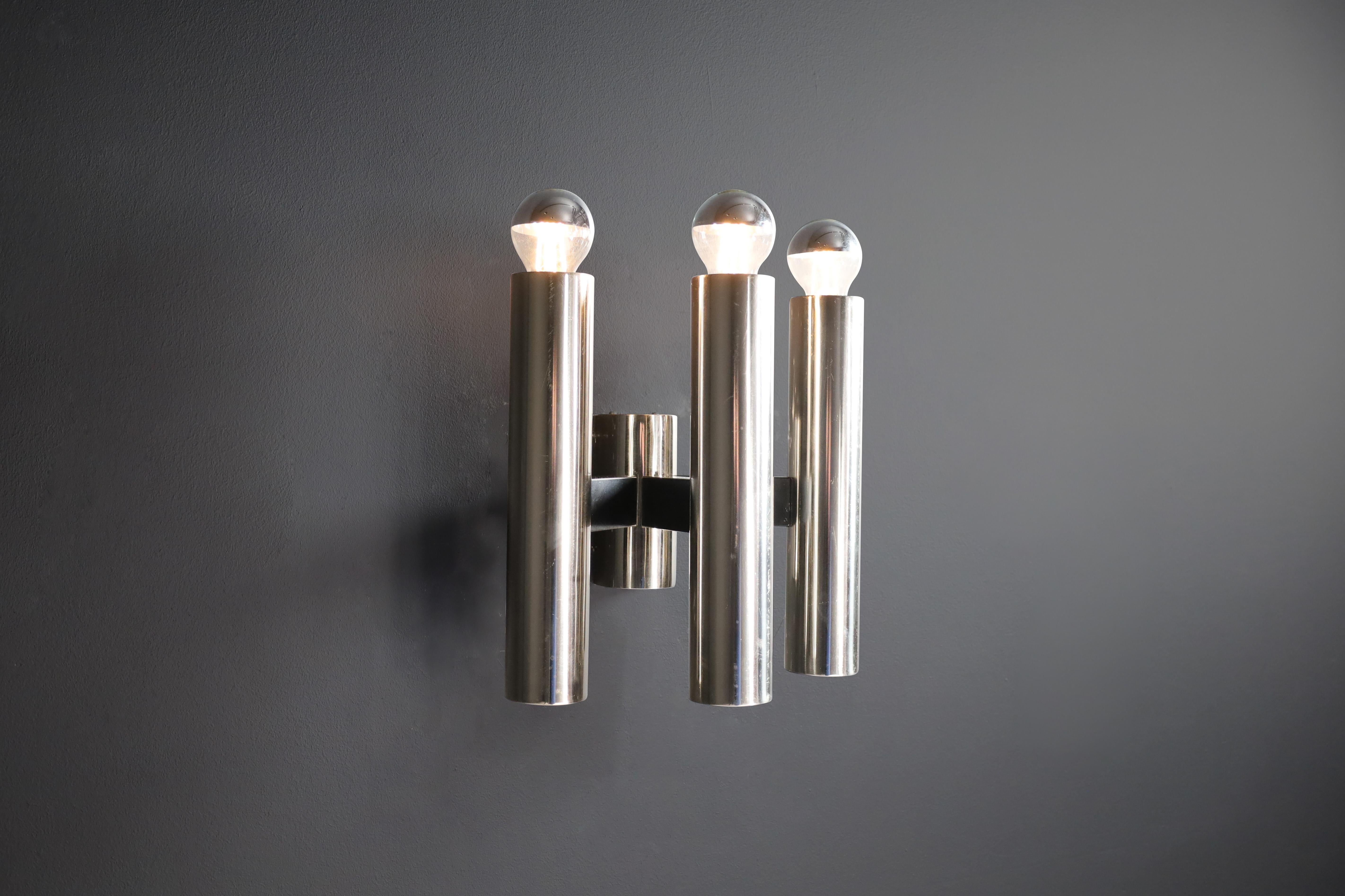 Sleek Mid-Century Modern Wall Lights in Chromed Steel – Germany, 1970s In Good Condition For Sale In Almelo, NL