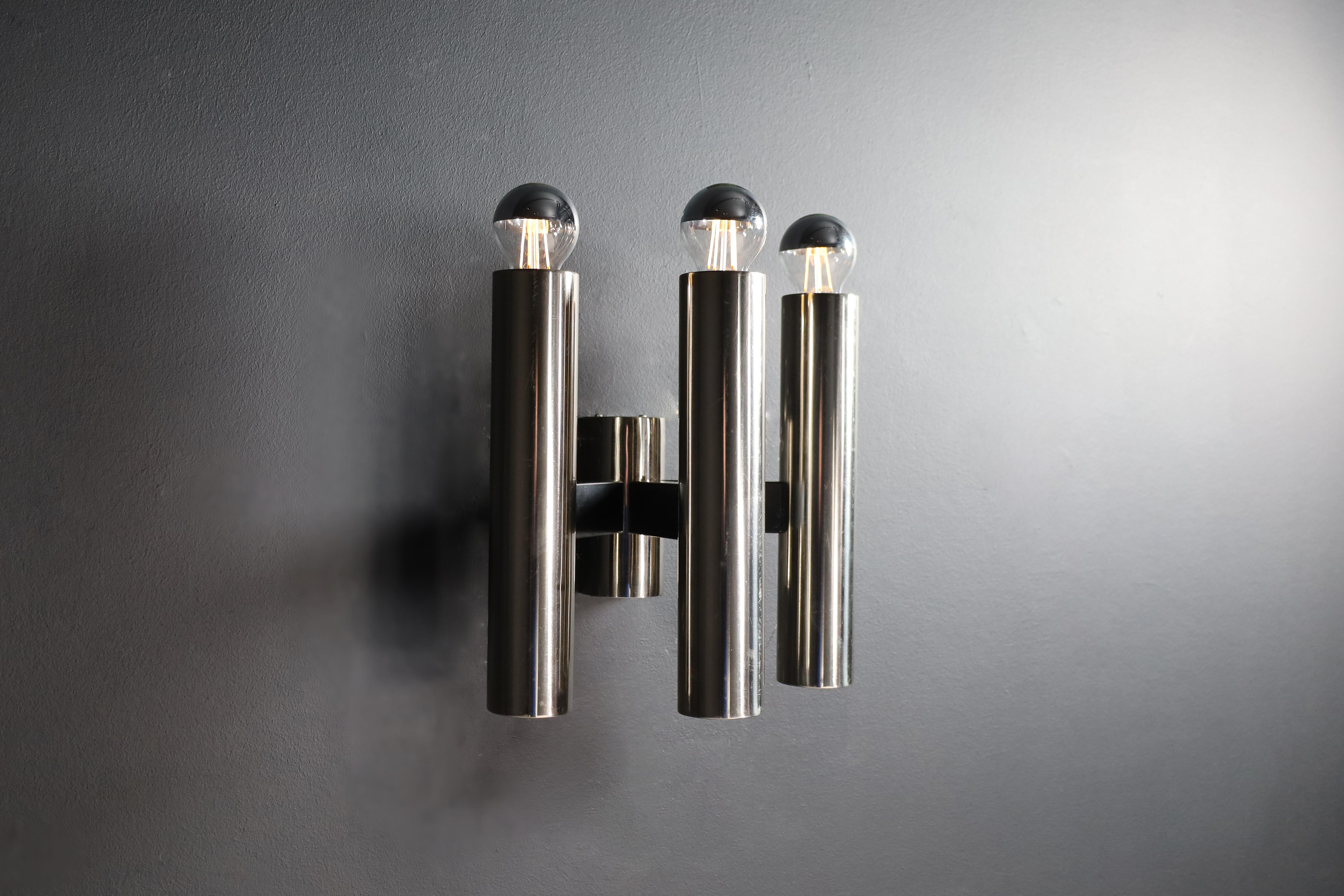 Sleek Mid-Century Modern Wall Lights in Chromed Steel – Germany, 1970s For Sale 2