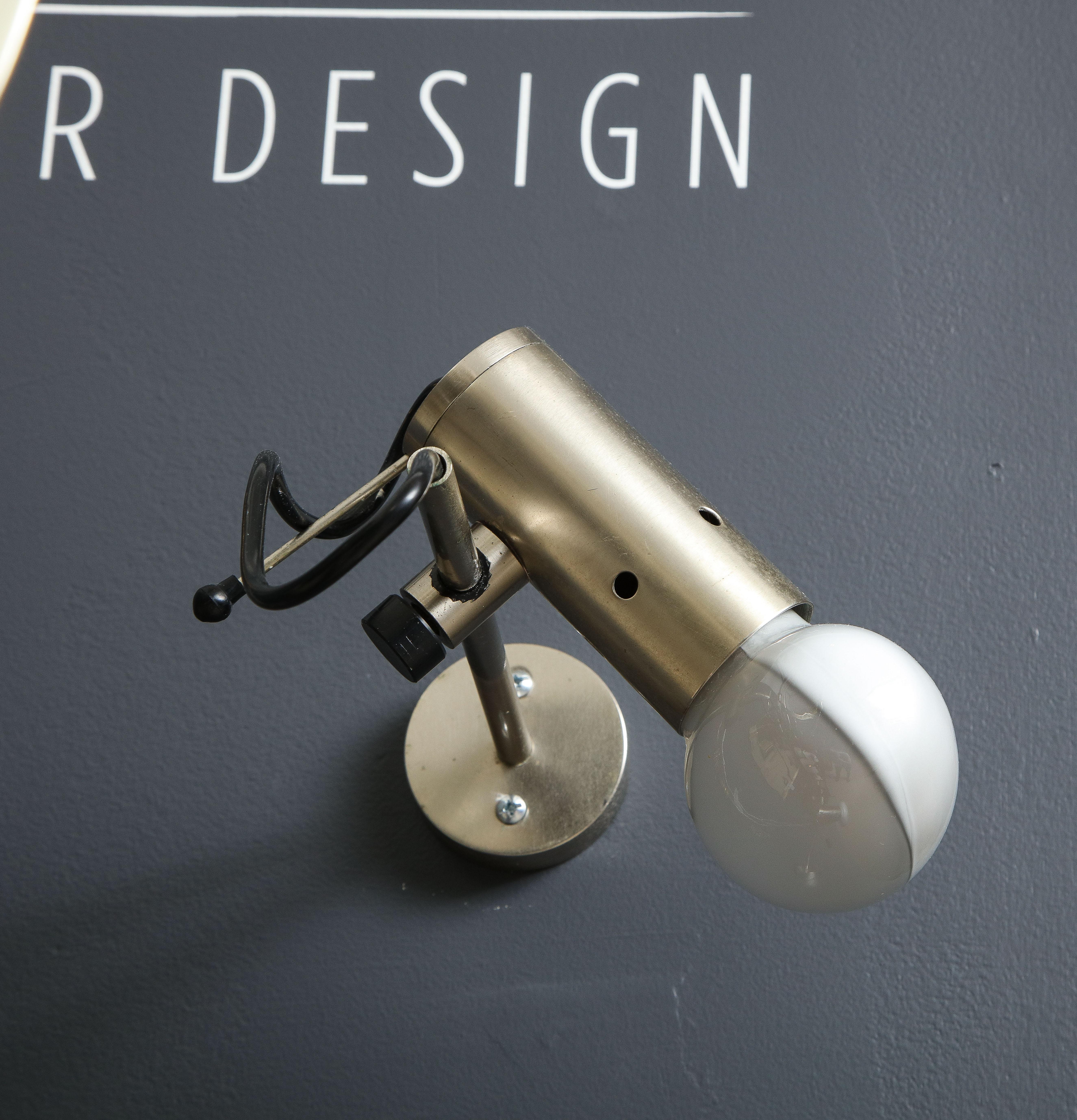 Sleek Minimalist Nickel Plated Bronze Sconces by Tito Agnoli for Oluce, c. 1960 For Sale 8