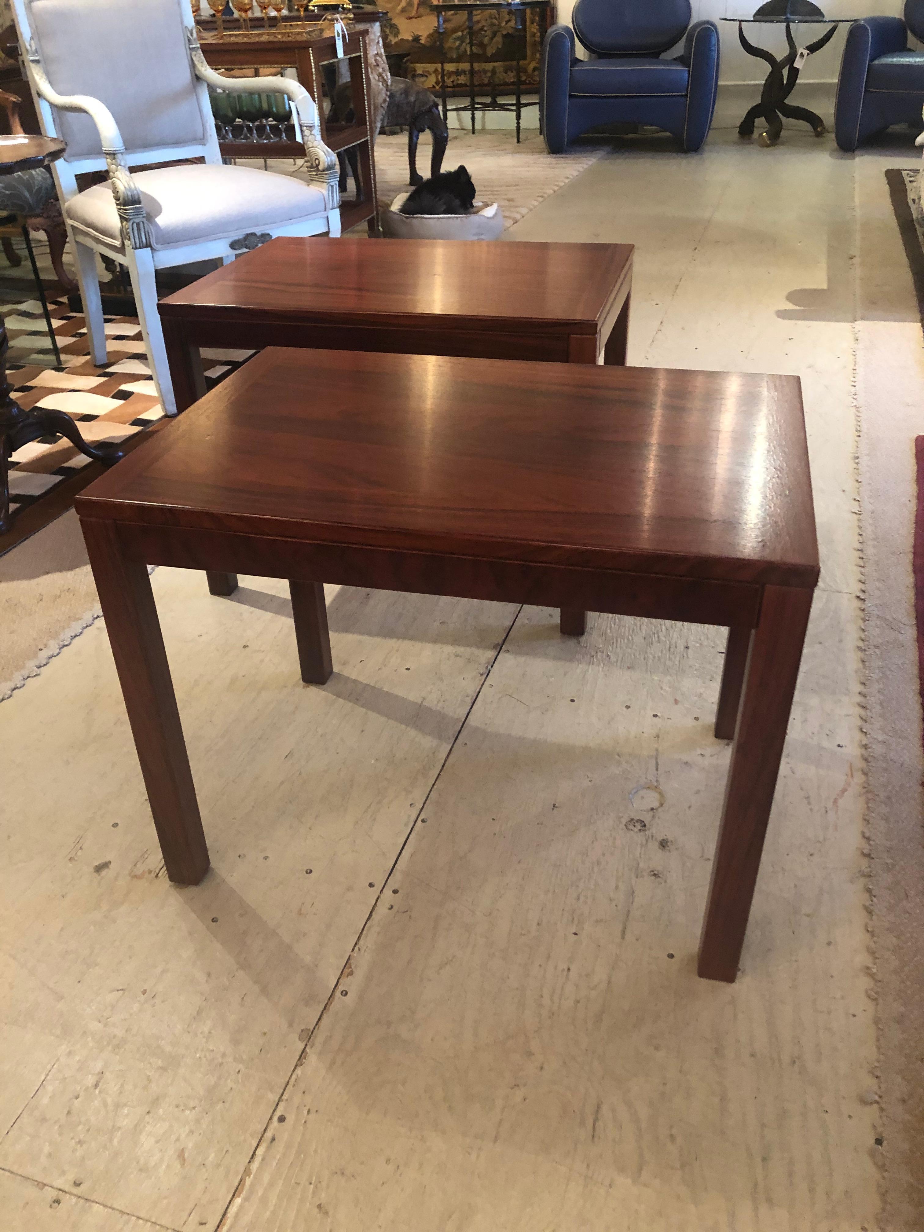 Sleek Mobelfabrick Danish Mid-Century Modern Pair of Richly Grained End Tables In Good Condition In Hopewell, NJ