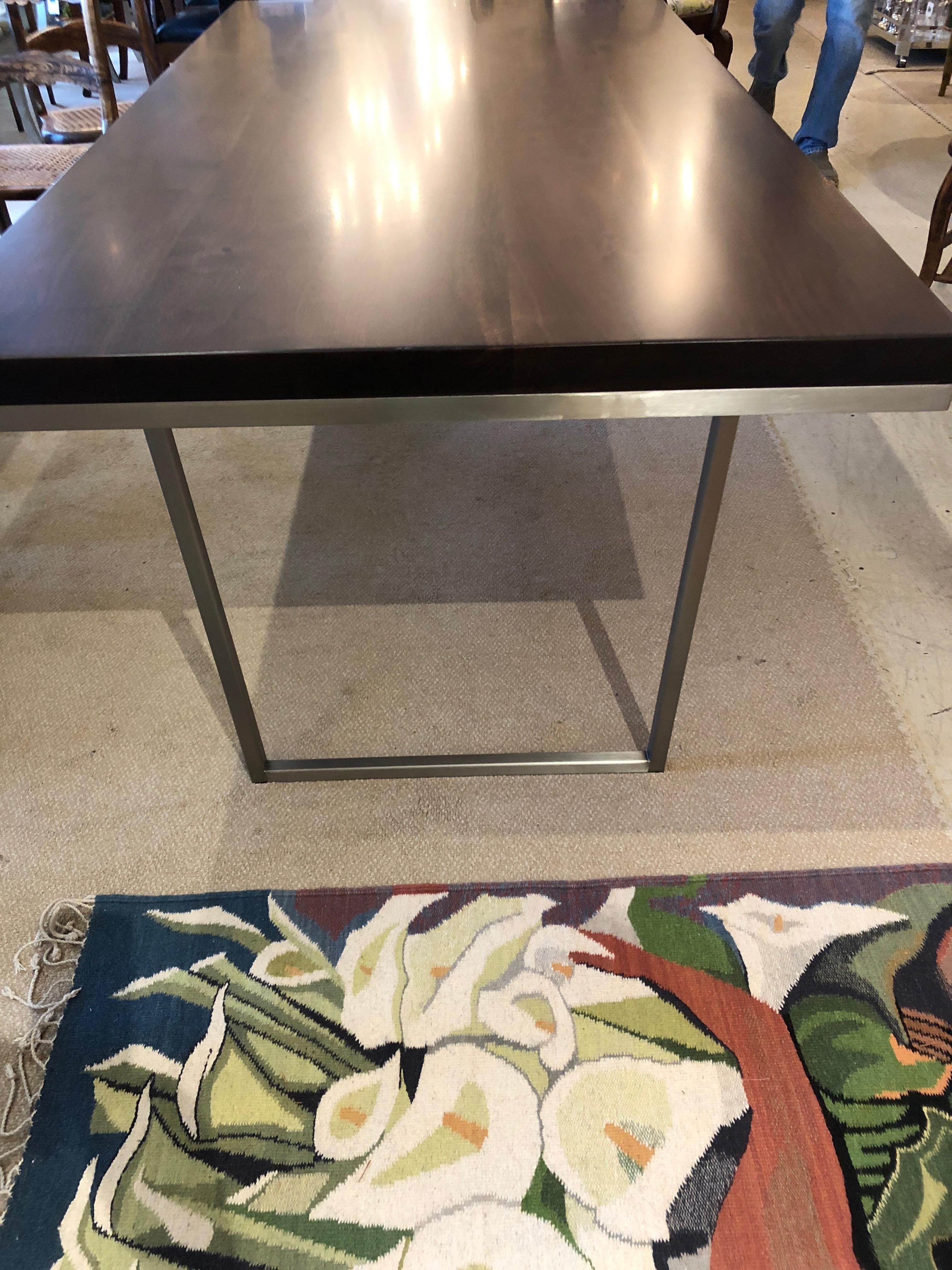 sleek modern dining table