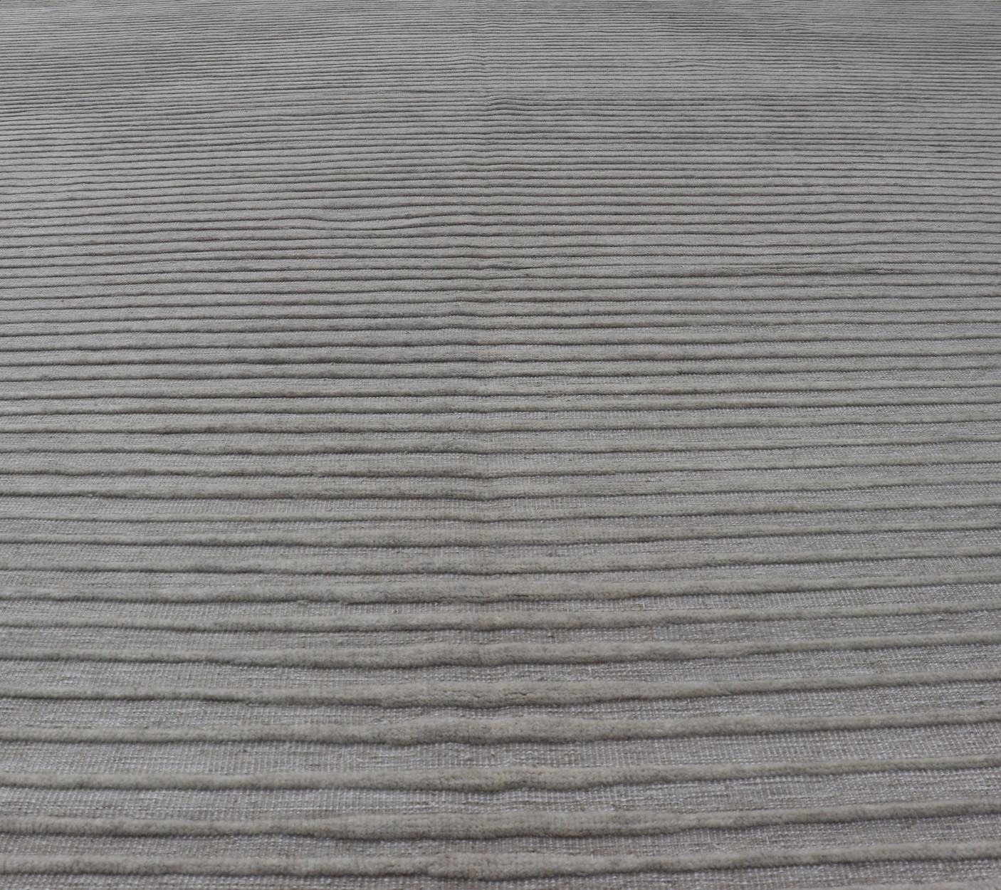Tapis moderne en laine dans les tons beige et ivoire 12 x 15'1 en vente 2