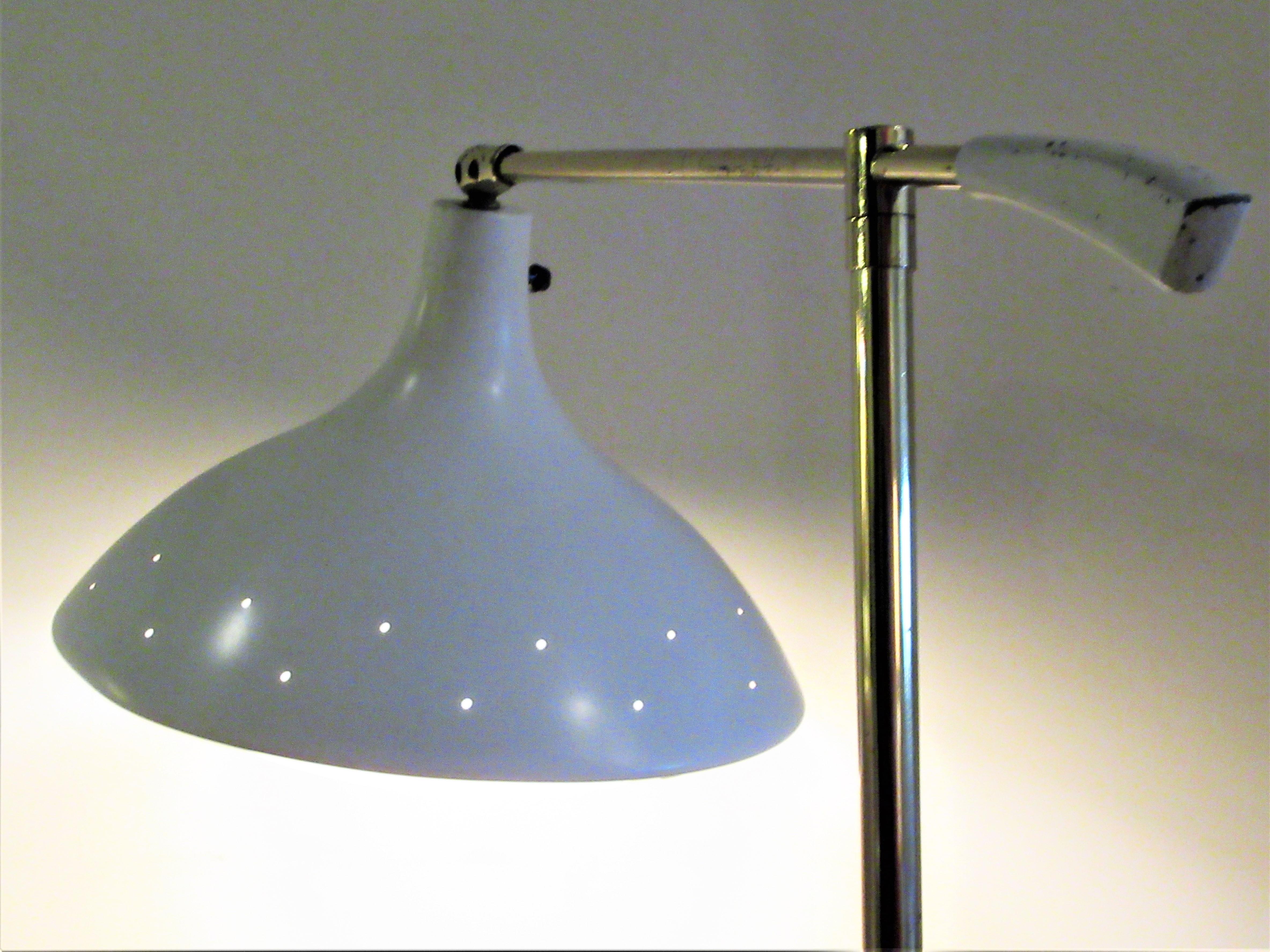 Enameled Sleek Modernist Floor Lamp Attributed to Lightolier