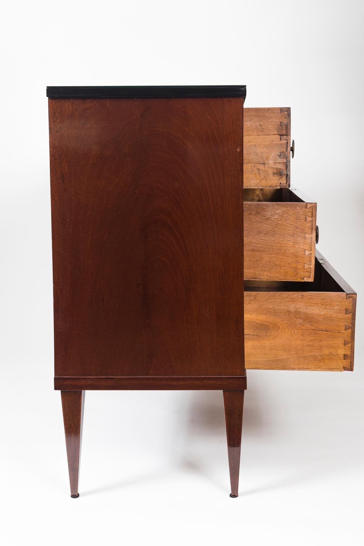 Early 19th Century Sleek Pair of Continental Empire Chests of Drawers For Sale