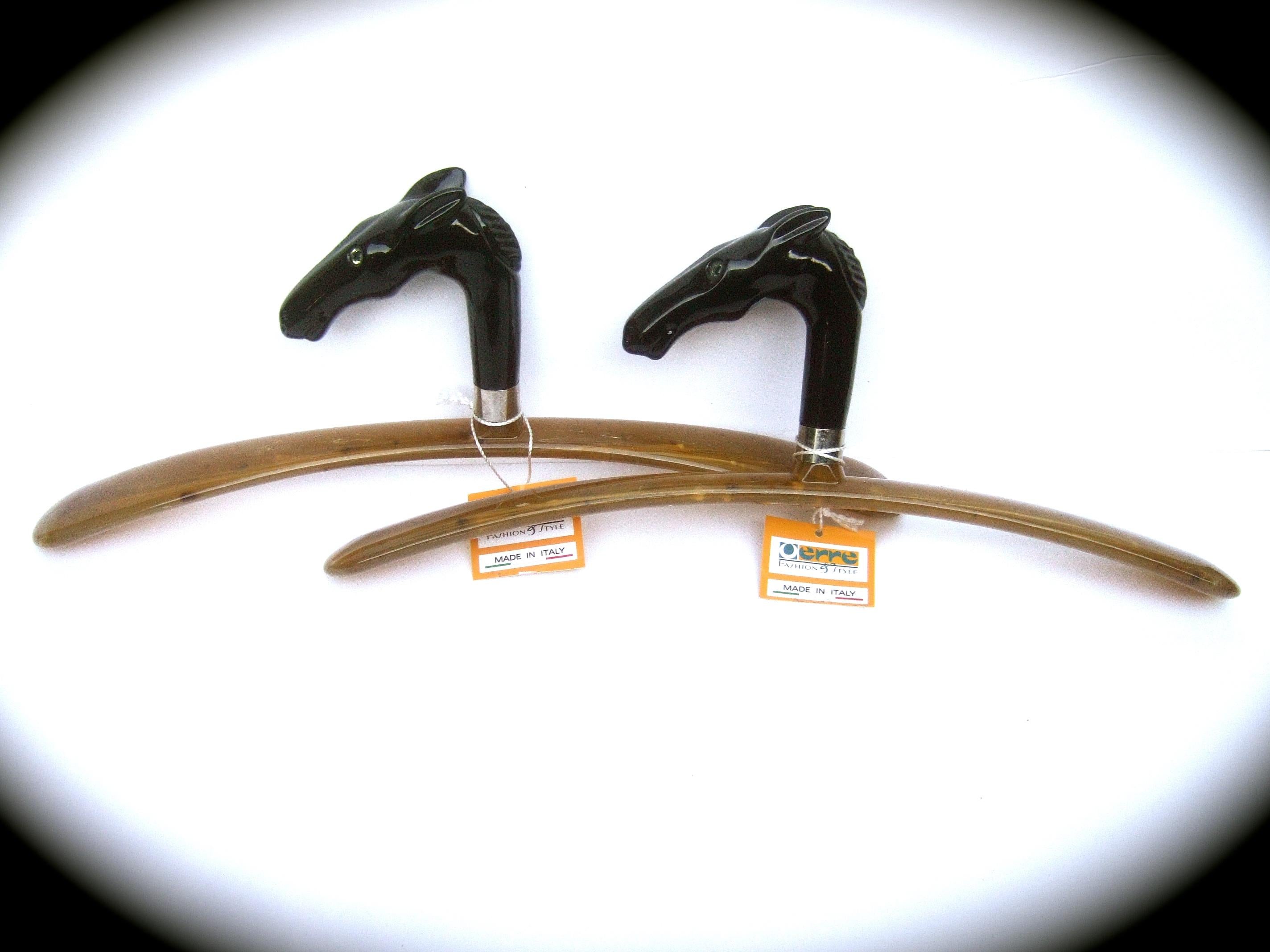 Sleek Pair of Italian Molded Resin Stylized Equine Clothing Hangers circa 21st   For Sale 1