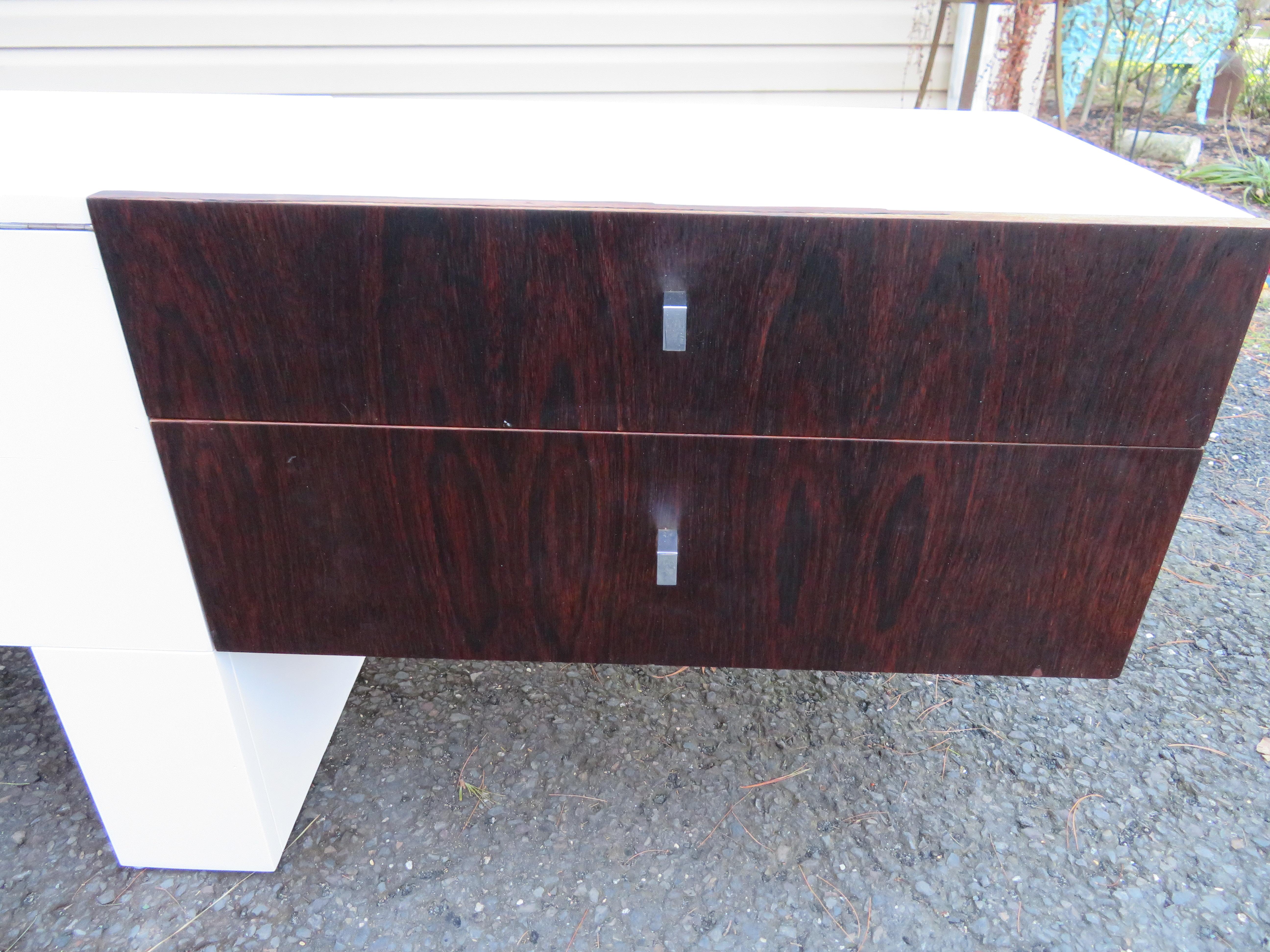 Sleek Rosewood Lacquer Rougier Kingsize Bed Headboard Night Stands Mid-Century For Sale 1