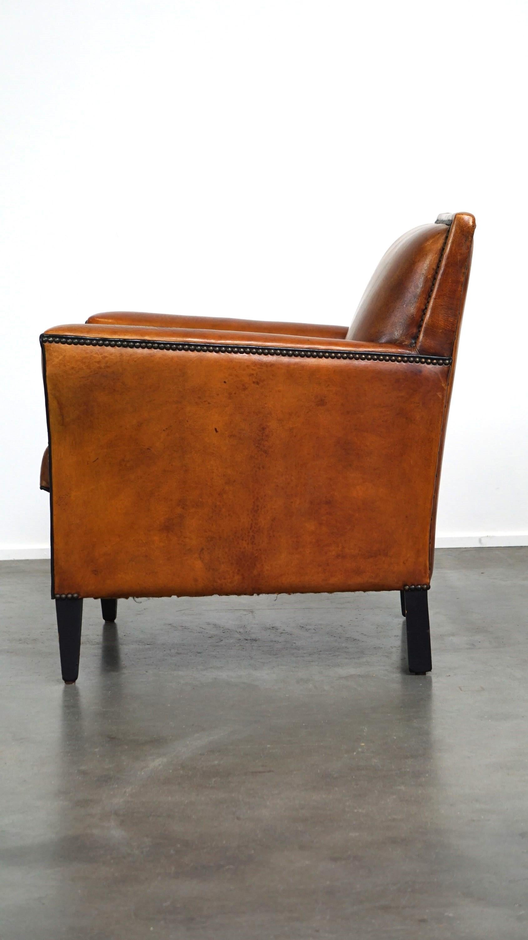 Elegante sillón de piel de oveja de diseño Art Déco con bonitos detalles en Bastante bueno estado para la venta en Harderwijk, NL