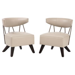 Coppia elegante e sofisticata di Sedie in stile Klismos attribuite a Billy Haines