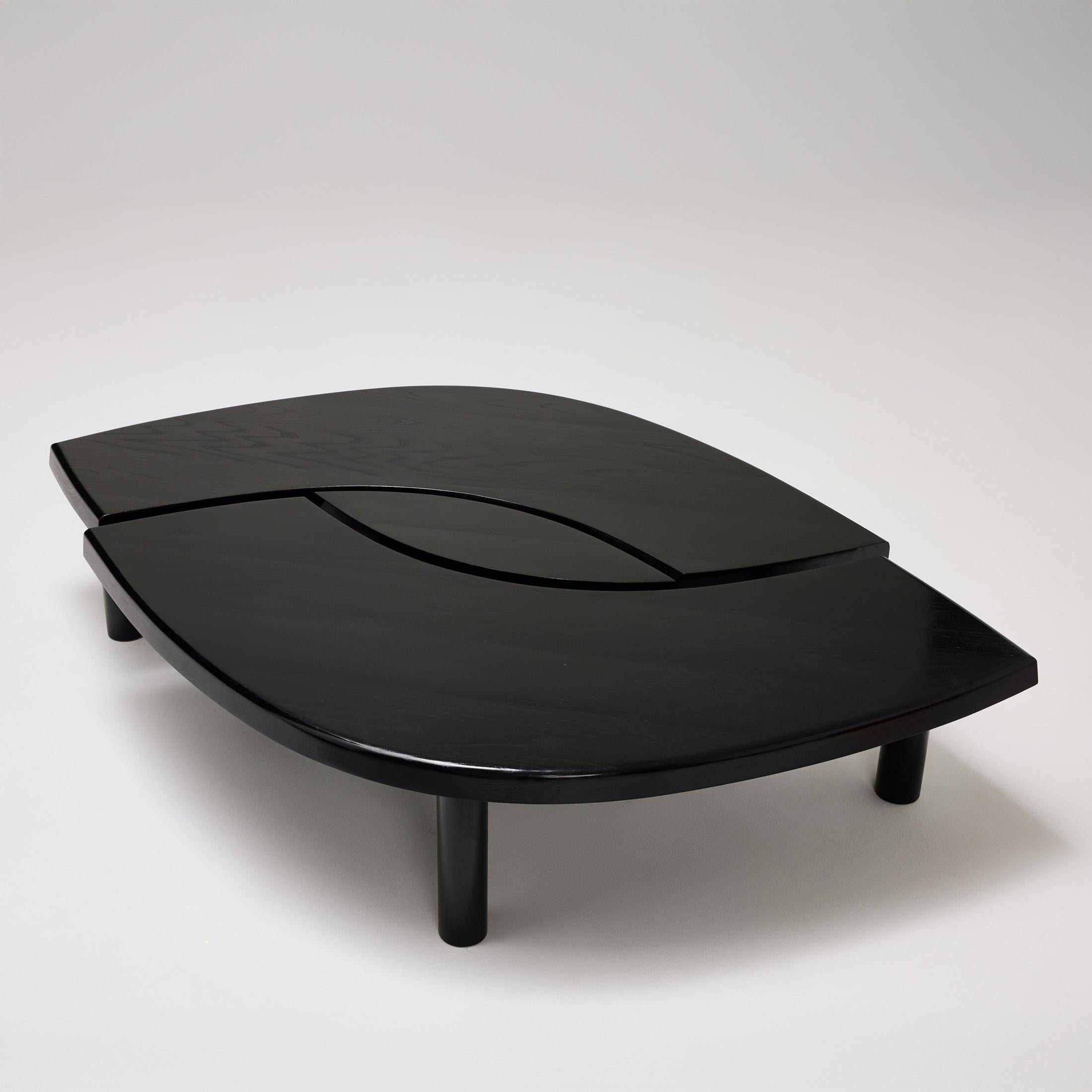 Sleek Sophistication: Pierre Chapo's T22 Table in Special Black Edition In Good Condition For Sale In Barcelona, Barcelona